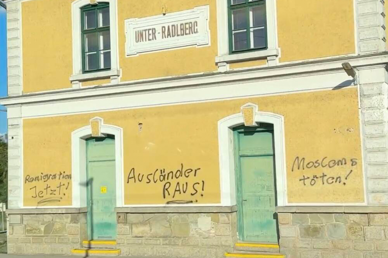 Das Graffiti sorgte für Schock bei einem Niederösterreicher.