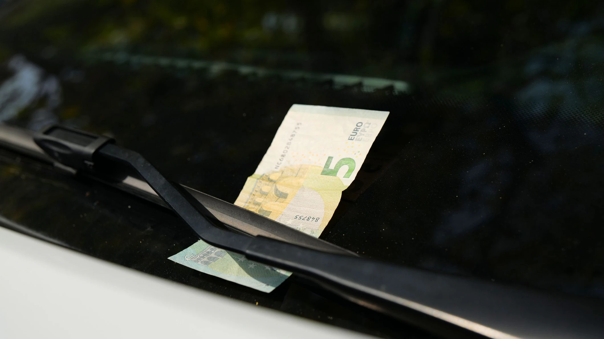 Normalerweise nutzen Betrüger 50-Euro-Scheine, aber auch kleinere Beträge kommen zum Einsatz.