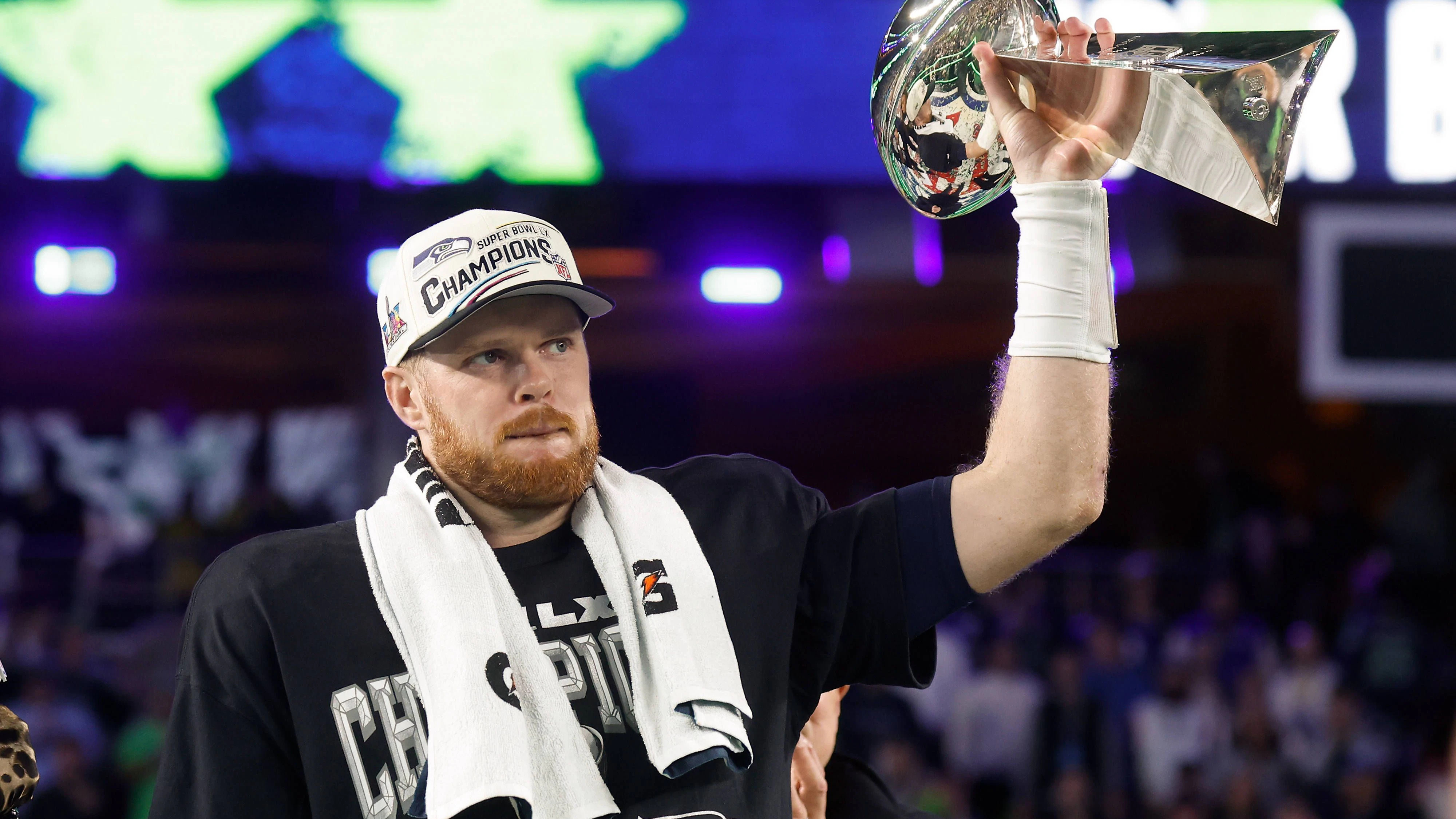 Seattle Seahawks quarterback Sam Darnold holds the Vince Lombardi Trophy after the Seattle Seahawks defeated the New England Patriots to win Super Bowl LX at Levi s Stadium in Santa Clara, California on Sunday, February 8, 2026. PUBLICATIONxNOTxINxUSA SBP20260208231 JOHNxANGELILLO