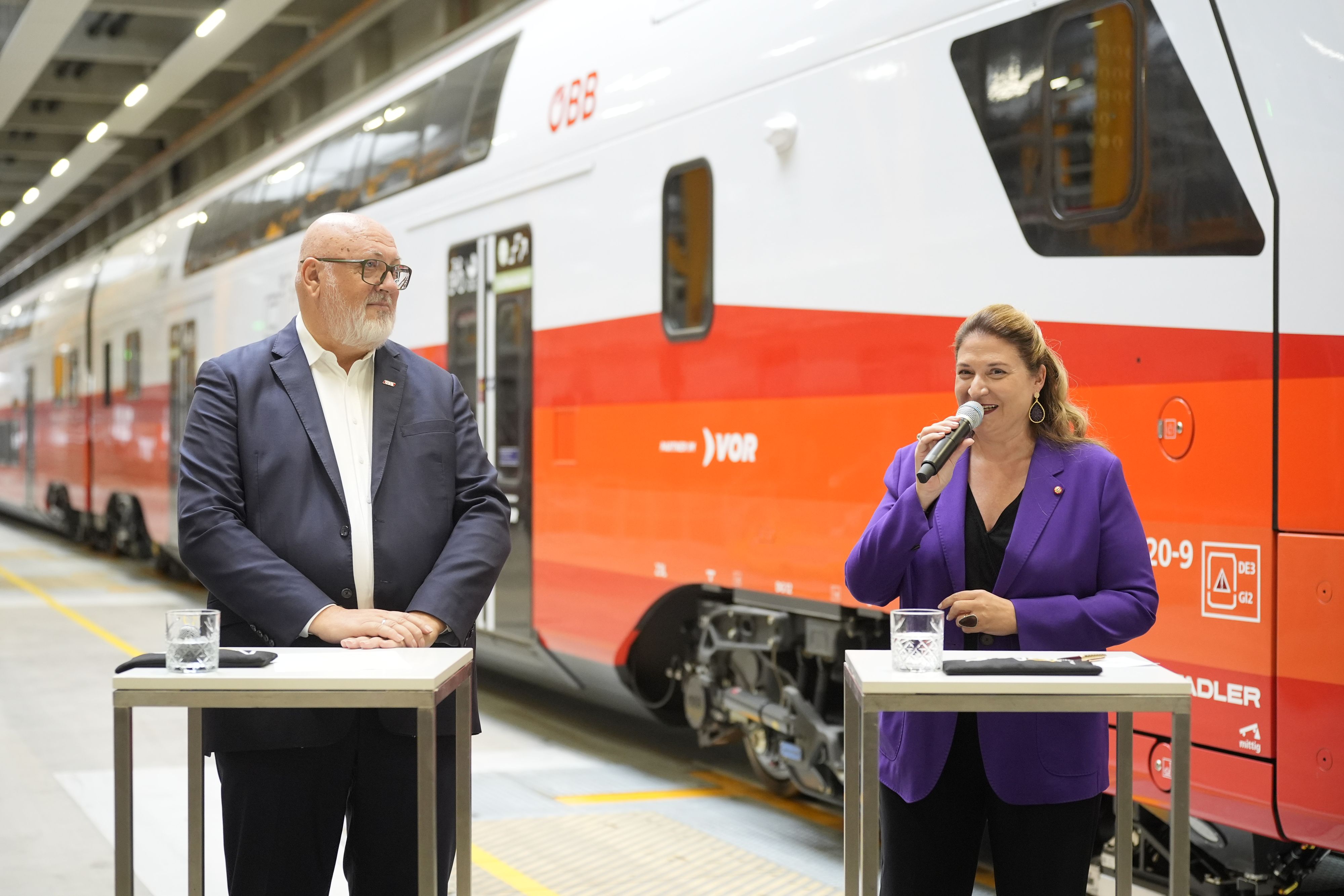 Vizebürgermeisterin Barbara Novak (SP) und ÖBB-Chef Andreas Matthä.