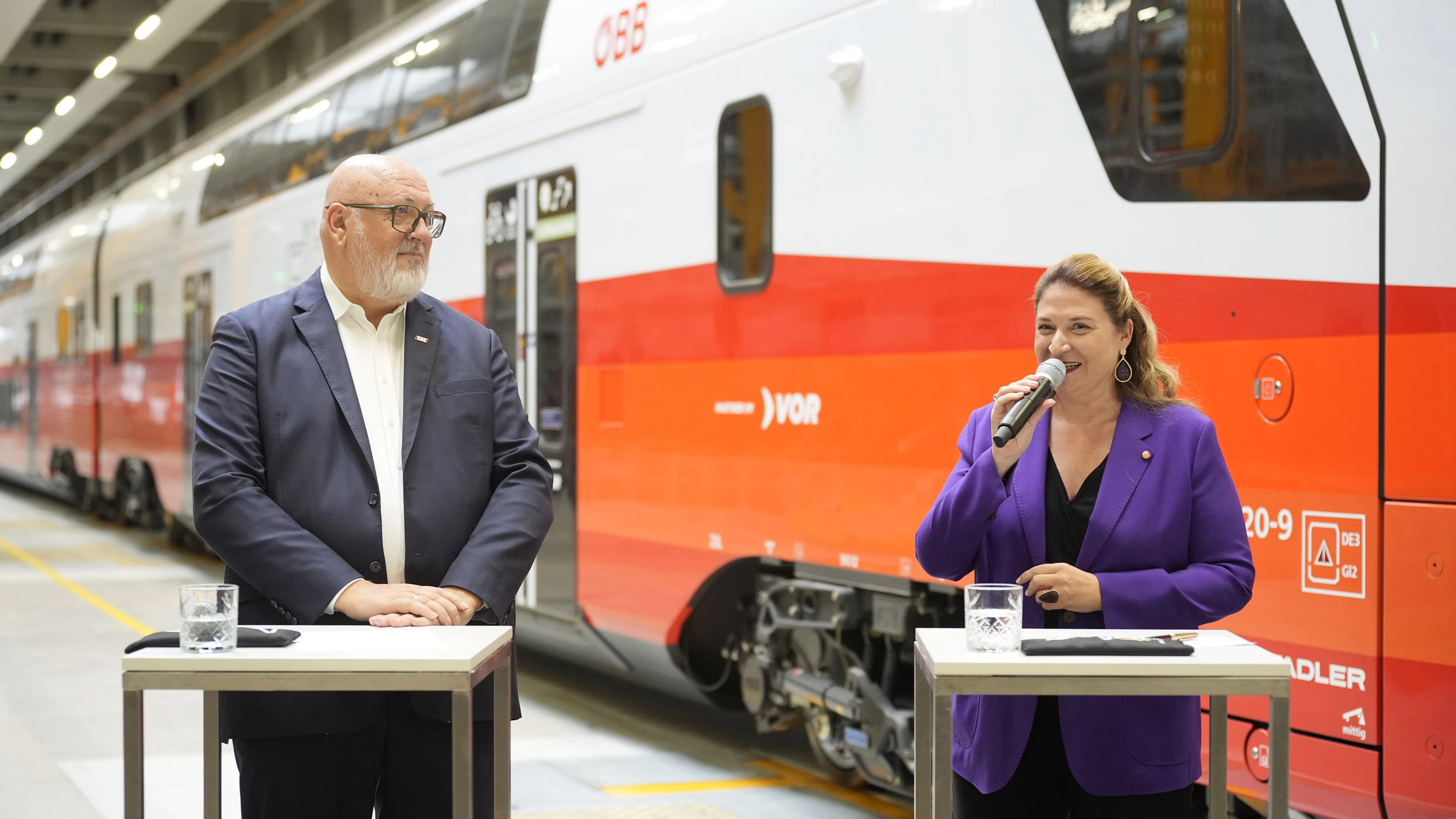 Vizebürgermeisterin Barbara Novak (SP) und ÖBB-Chef Andreas Matthä.