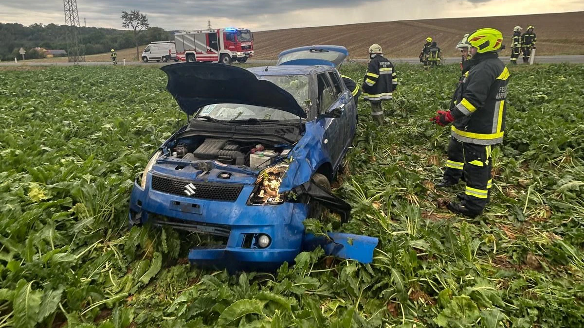 Heute.at - Auto überschlägt sich mehrmals – Lenkerin verletzt