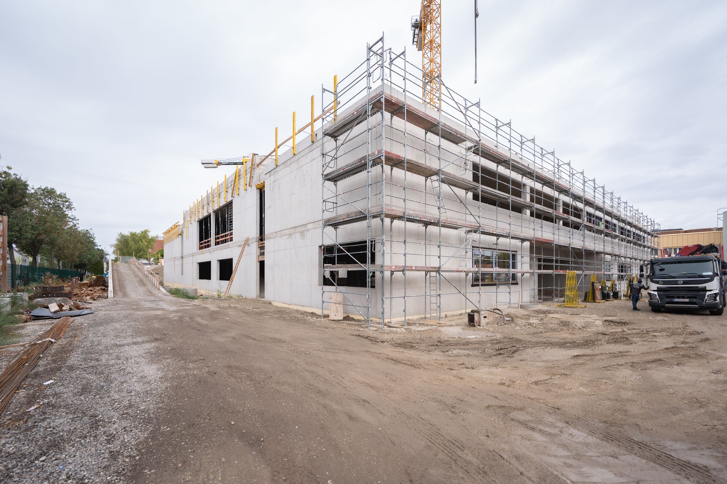 Beim Neubau der Speisenversorgung in der Klinik Donaustadt wurde Dachgleiche gefeiert.