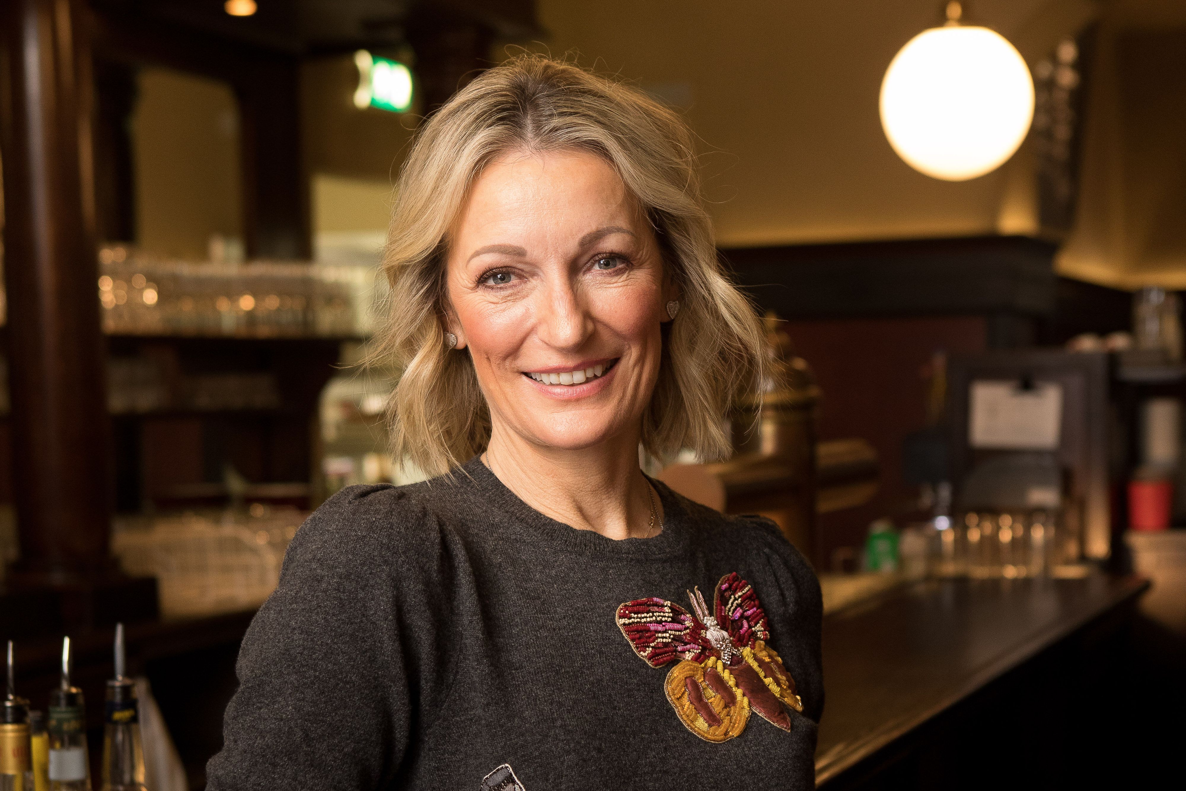 Monika Gruber trifft in ihrem ServusTV-Vodcast wöchentlich auf neue Gäste.
