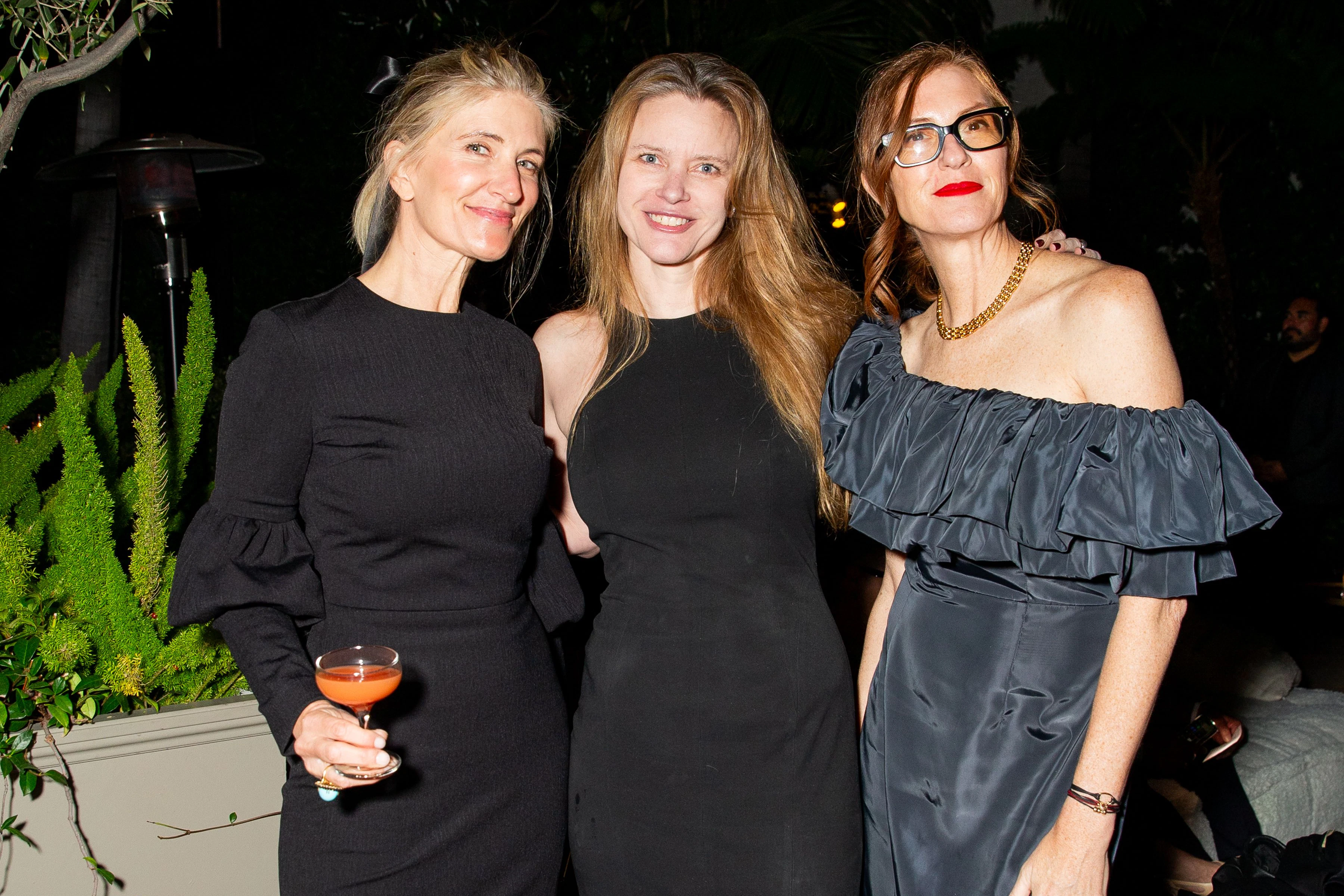 Spricht in der neuen Musk-Doku über ihre Ehe mit dem Milliardär: Justine Musk (Mitte) mit Amy Neunsinger und April Uchitel 2023 in Los Angeles