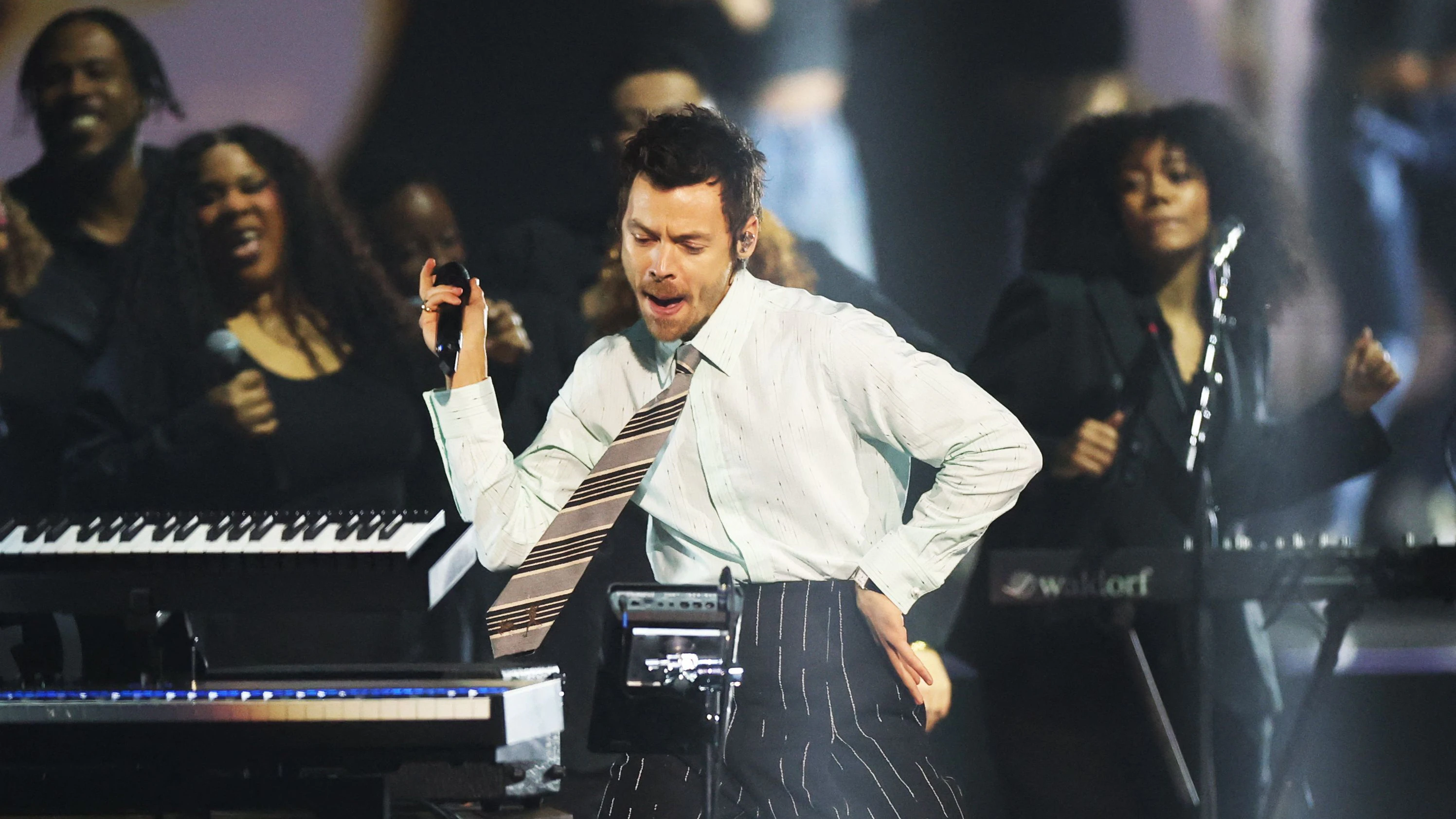 Harry Styles tritt während der BRIT Awards am 28. Februar 2026 in der Co-op Live Arena in Manchester, Großbritannien, auf.