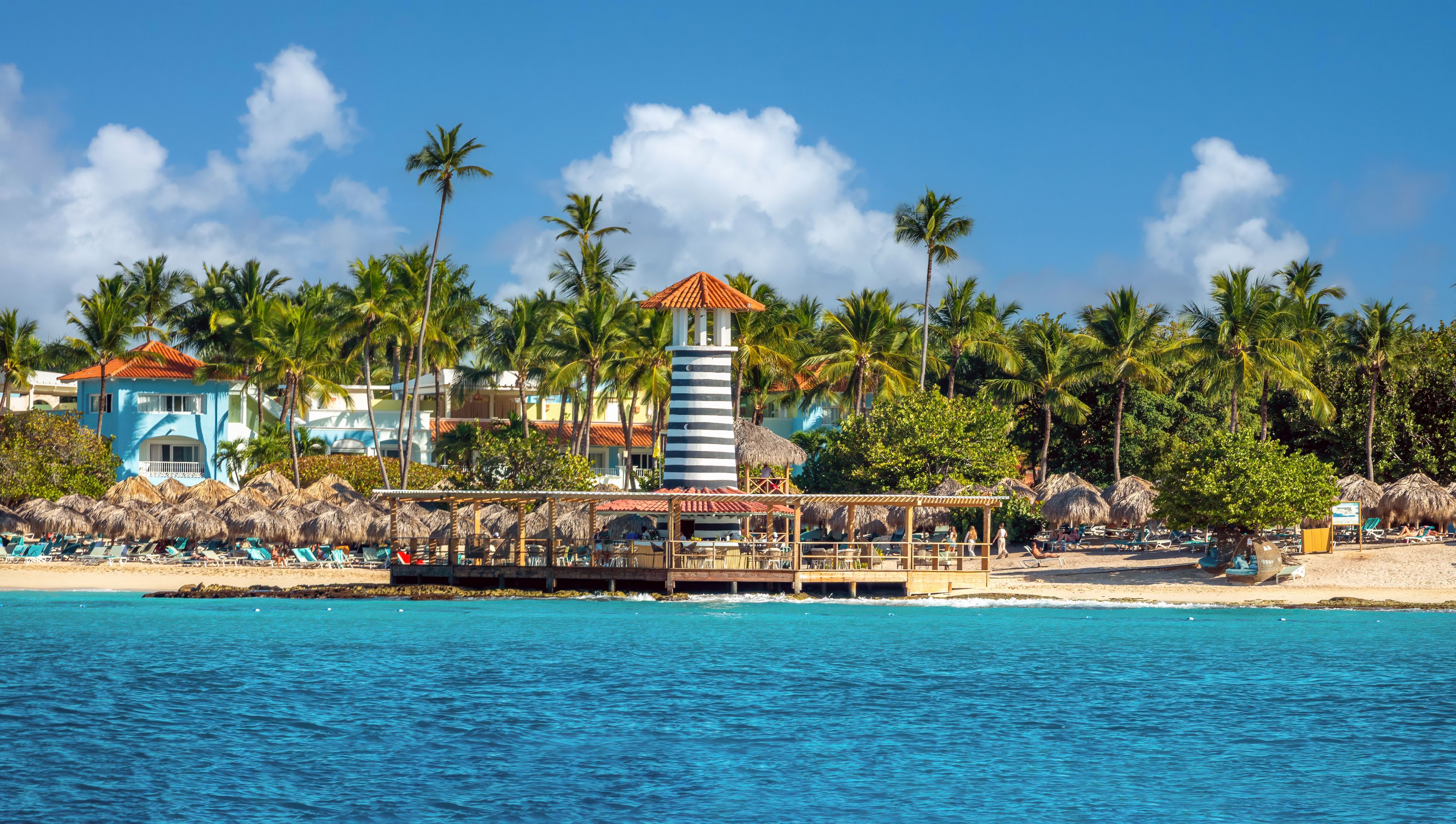 Die Dominikanische Republik wird für Malediven-Urlauber zunehmend zur Alternative – mit Atlantikroute, Traumstränden und All-inclusive-Angeboten.