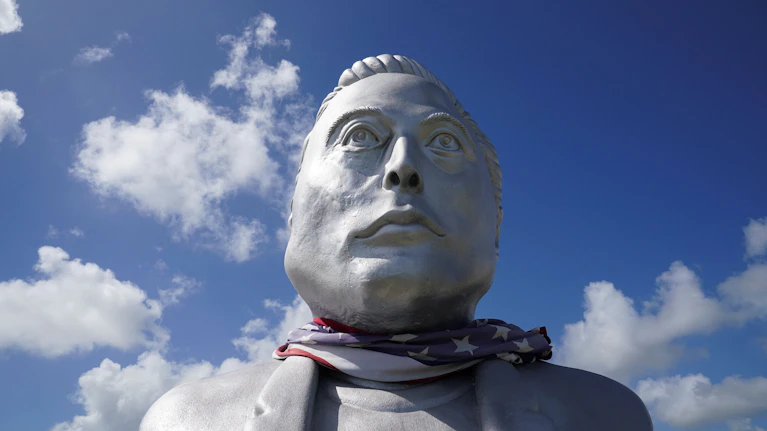 Für Elon Musk ist Philanthropie vor allem ein Instrument zur Steuervermeidung. Anstatt seine Milliarden einzusetzen, um Not zu lindern, schickt er sie lieber im Kreis. Für Milliardäre, die mit ihrem Geld wirklich etwas bewirken wollen, hat er hingegen nur Verachtung übrig.