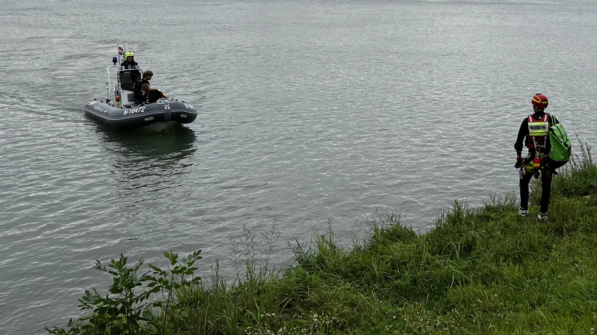 Ein Notruf löste am Mittwoch, dem 9. September, einen Großeinsatz auf der Donau bei Klosterneuburg aus.