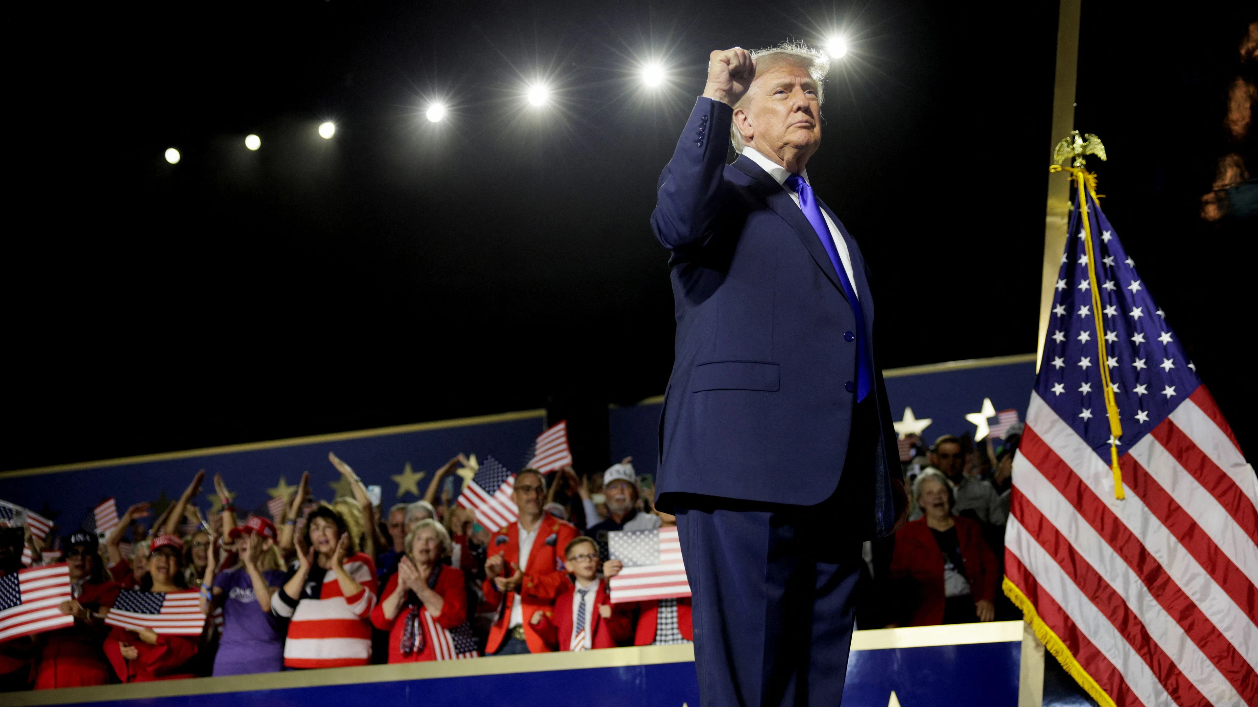 U.S. President Donald Trump gestures before leaving the Republican National Midterm Convention in Dallas, Texas, U.S., September 9, 2026. REUTERS/Evan Vucci