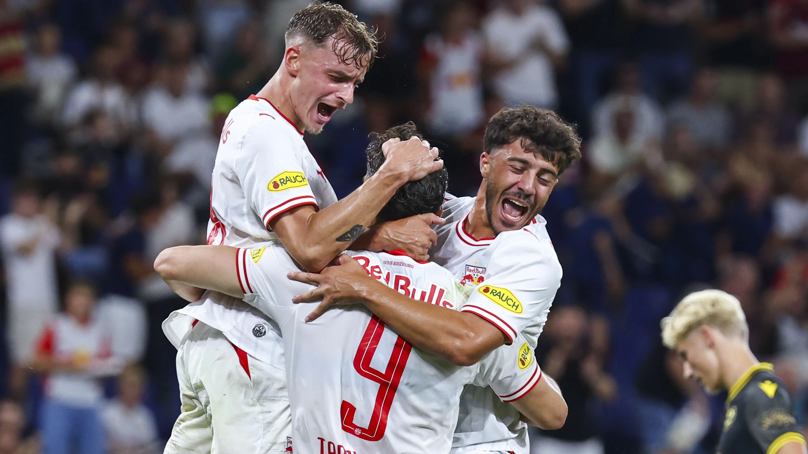Red Bull Salzburg duelliert sich mit der SV Ried. 