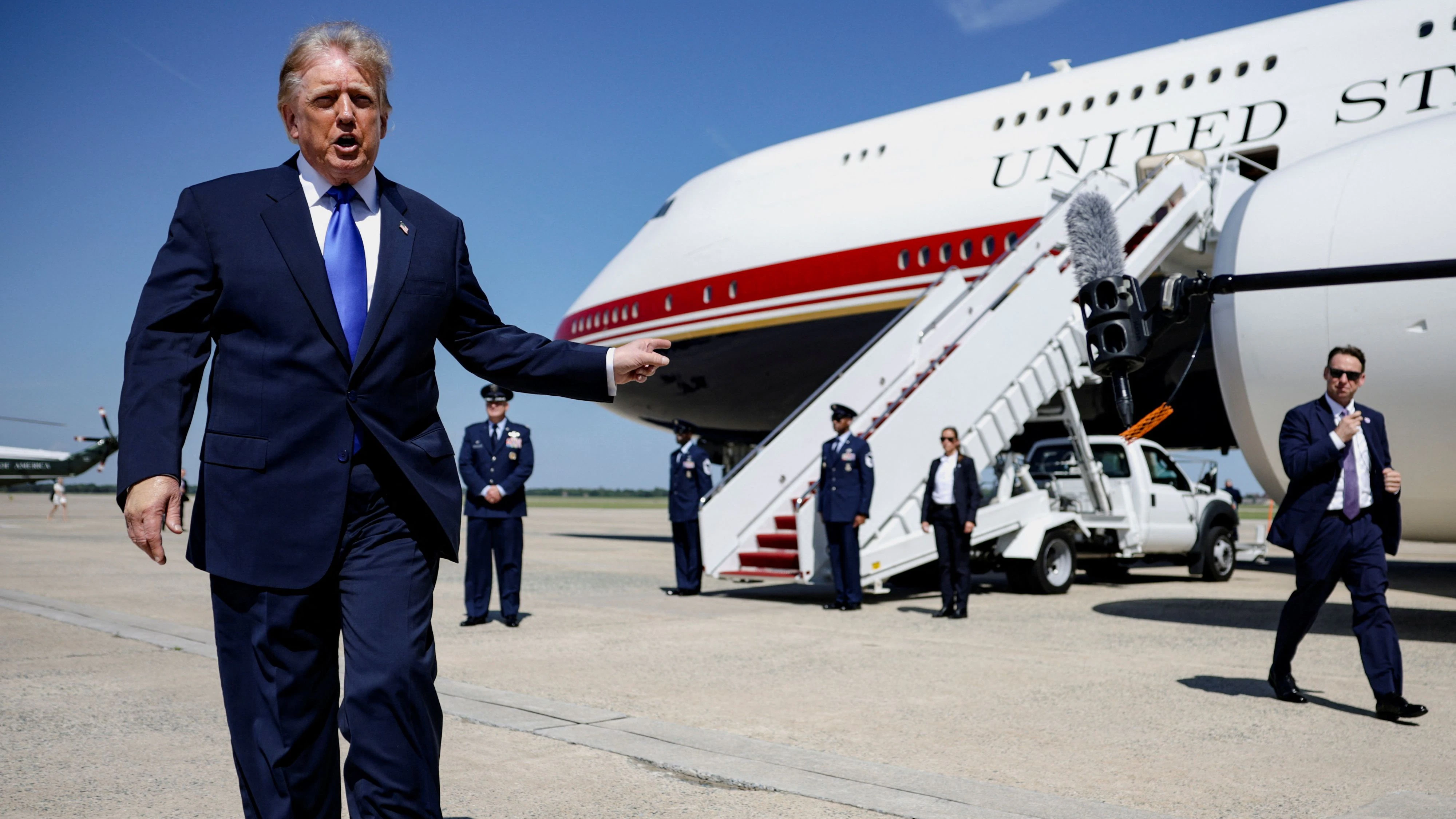 Die Verzögerung soll für Trump etwa 20 Minuten gedauert haben.