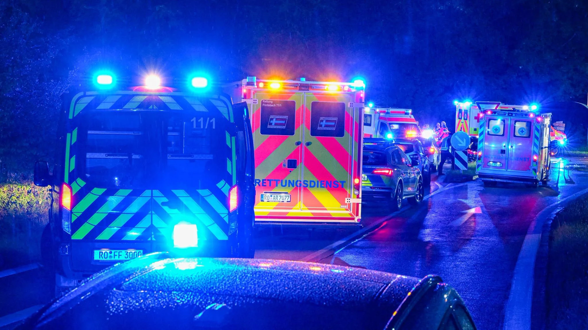 Heute.at - Biker und Mitfahrerin (19) sind bei Crash sofort tot