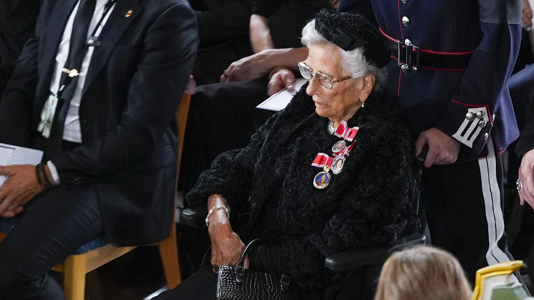 Prinzessin Astrid beim Begräbnis ihres Bruders vor zwei Tagen.