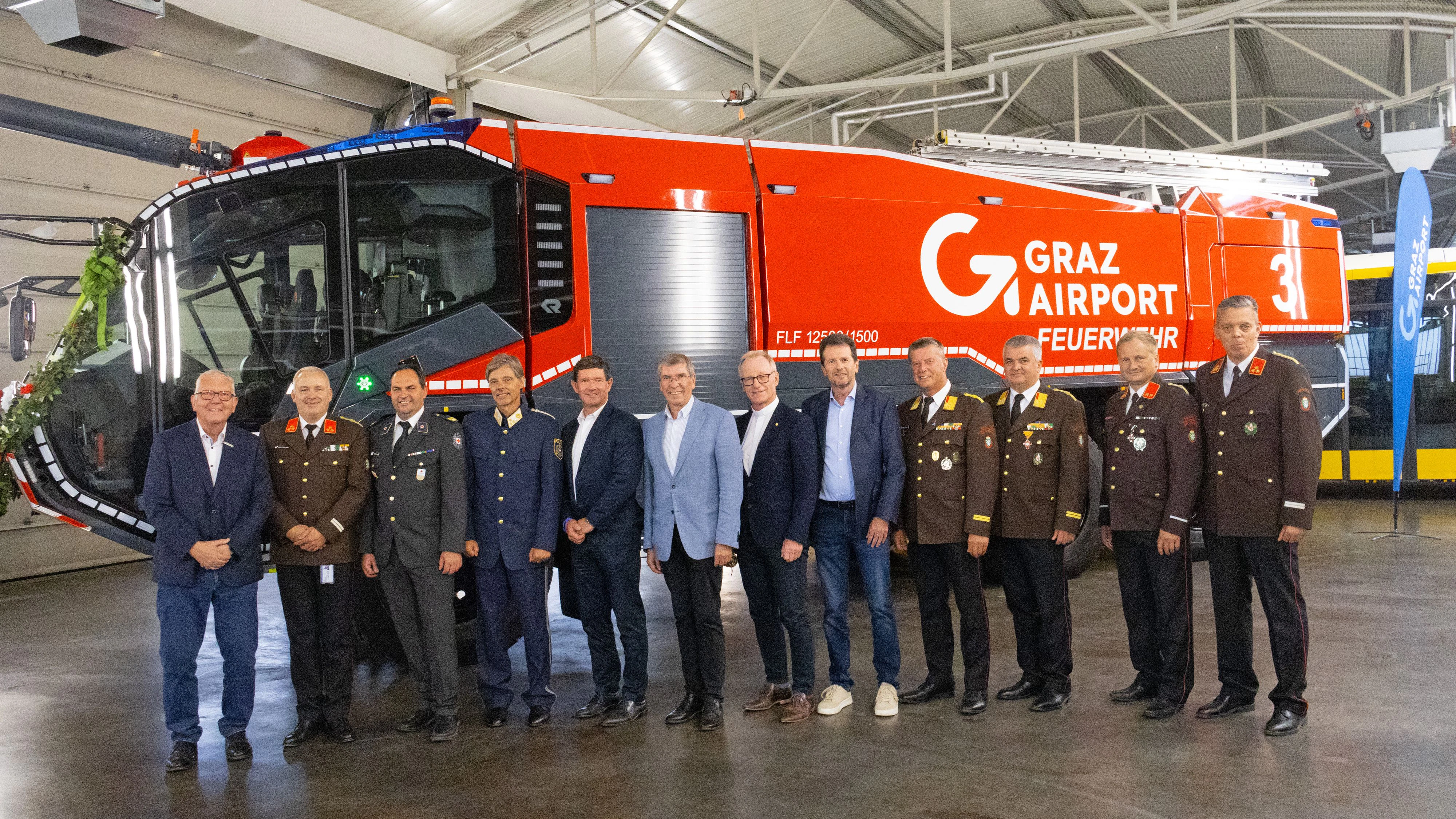 (c)GrazAirport_FahrzeugsegnungPanther