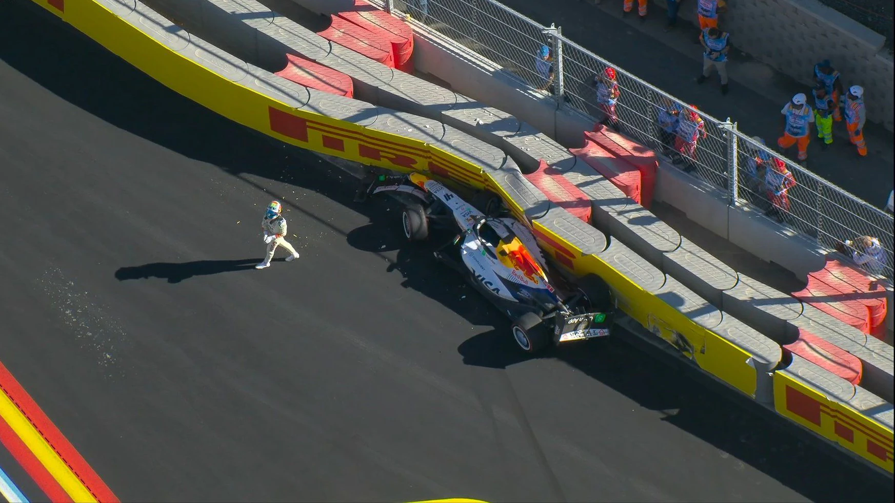 Formel-1-Ass Arvid Lindblad hat eine Rote Flagge ausgelöst. 