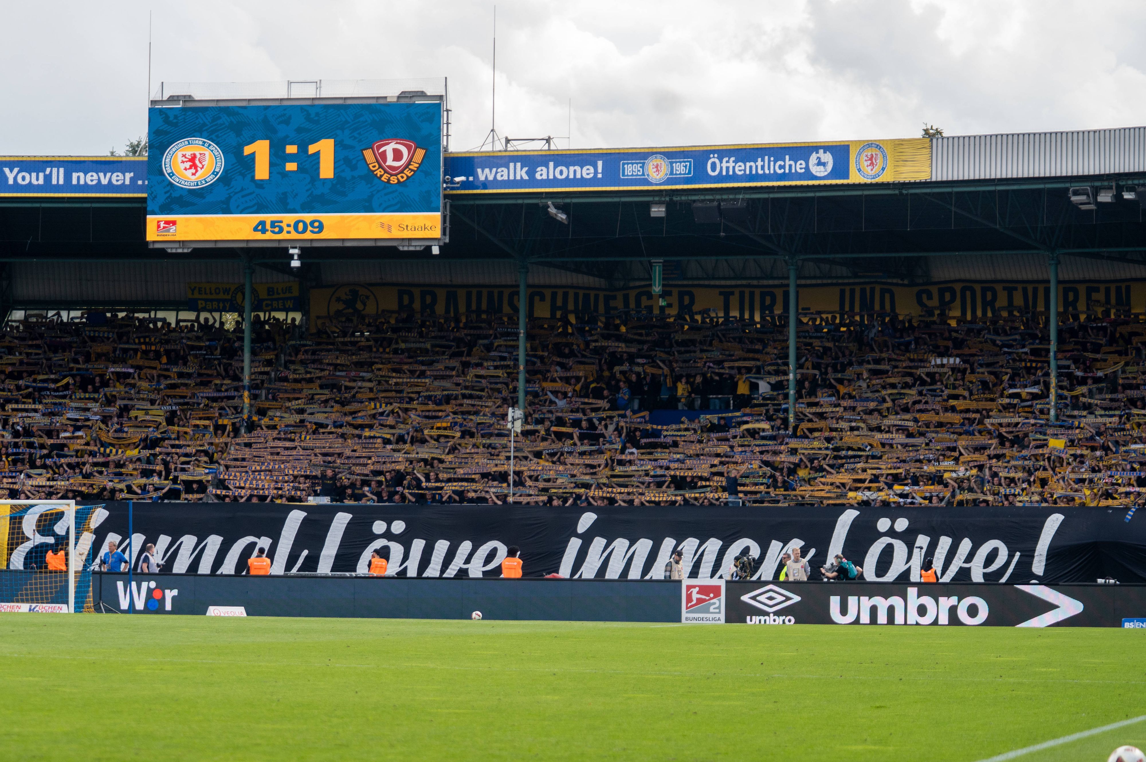 Braunschweig-Fans skandierten 