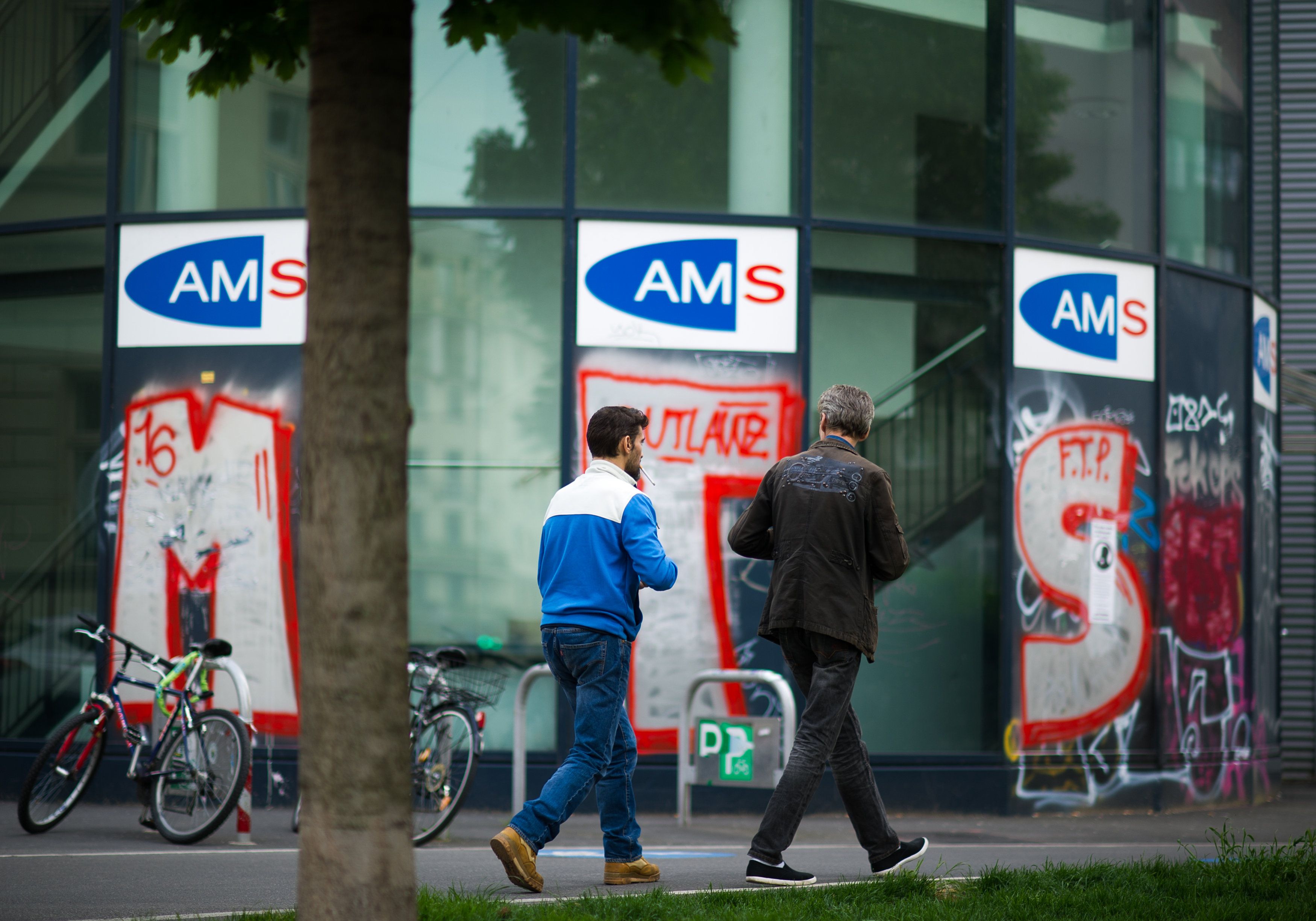 Personen gelten während einer Schulung nicht als arbeitslos.