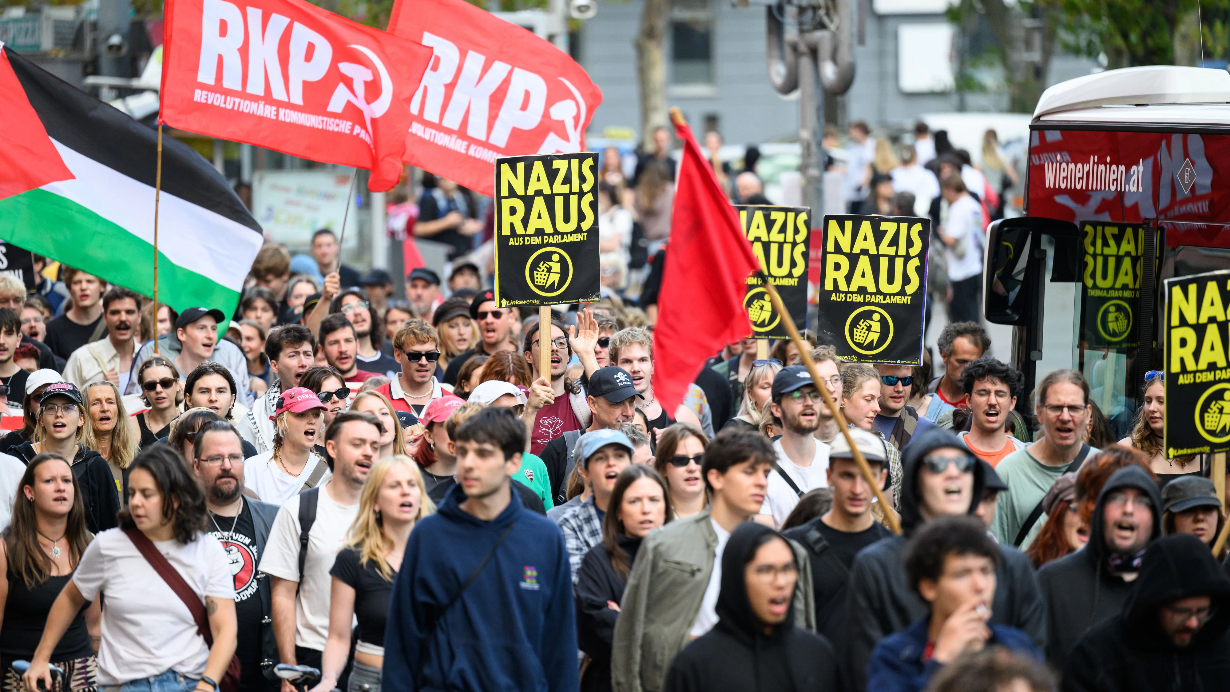 Die Gegendemo in Heiligenstadt.