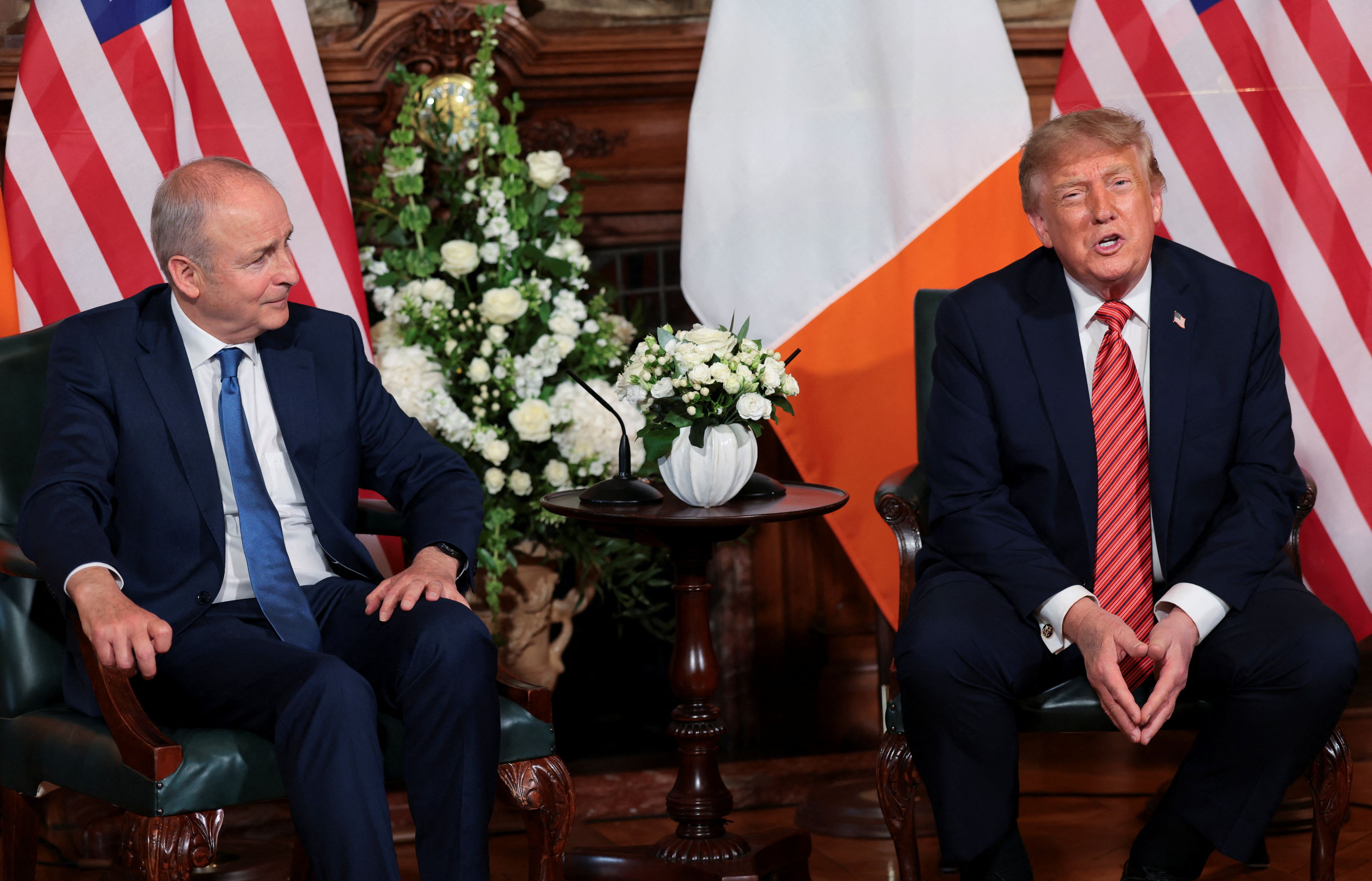 US-Präsident Donald Trump bei seinem Treffen mit dem irischen Regierungschef Micheál Martin.