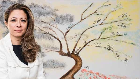 Dr. Naghme Kamaleyan-Schmieds Kunstwerk "Baum der Hoffnung".