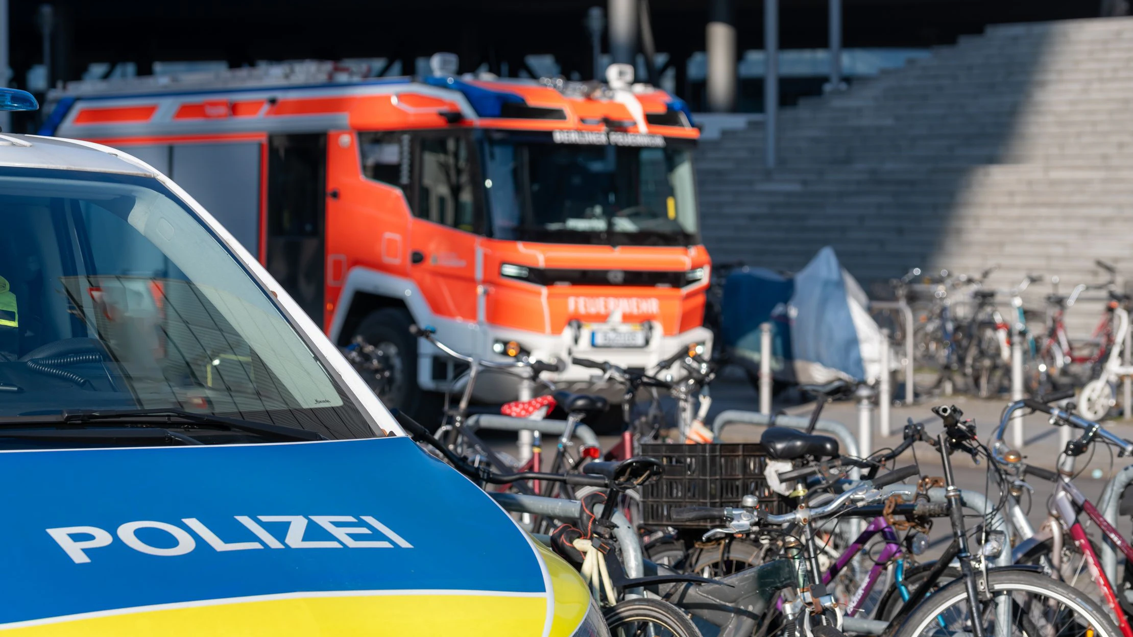 Rettungskräfte standen im Großeinsatz. (Symbolbild)