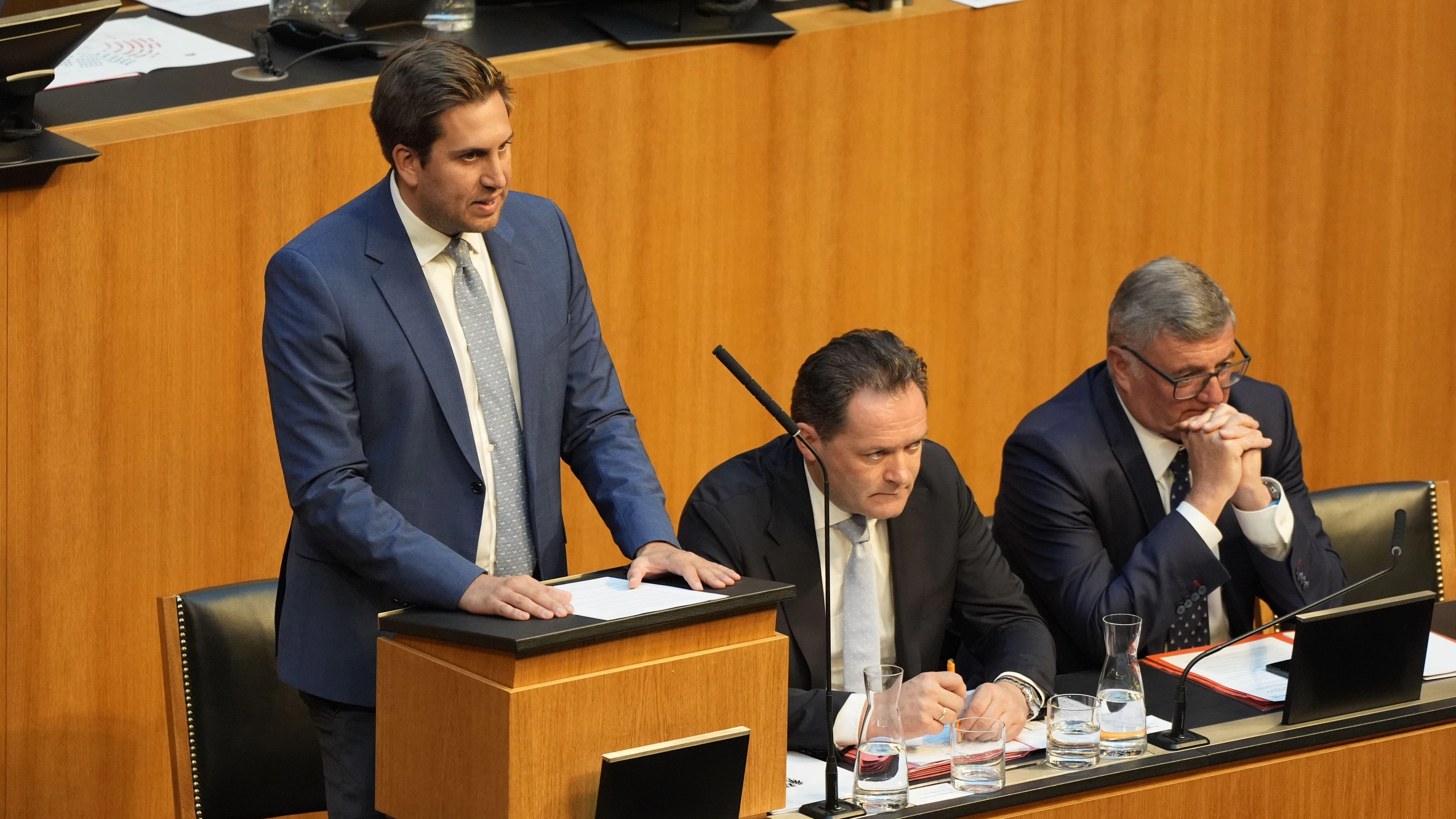 Staatsekretär Alexander Pröll (ÖVP) spricht sich gegen einen Klimaschutz auf Kosten der Wirtschaft aus.