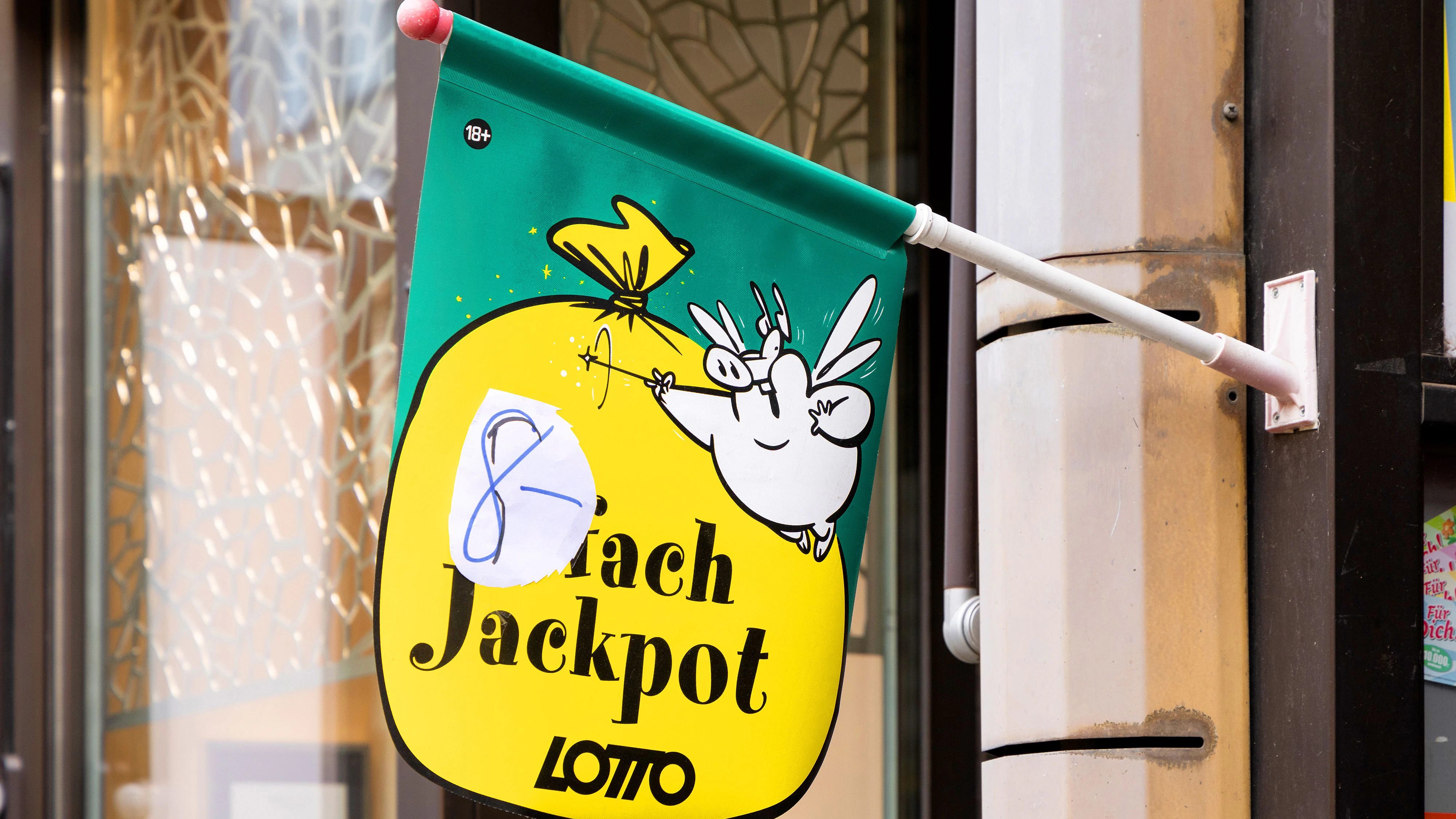 Millionenregen in Österreich! Drei Lotto-Spieler aus Niederösterreich, der Steiermark und dem Burgenland knackten den Achtfachjackpot. (Symbolbild)