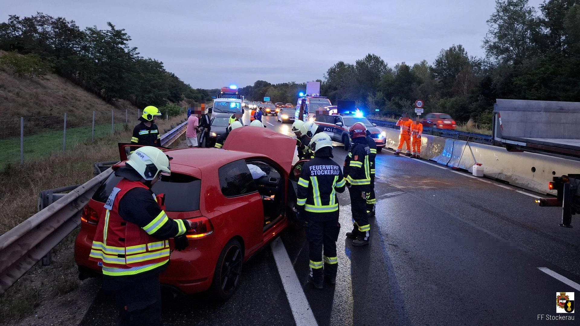 Heute.at - Auf der A22 – Alko-Crash fordert sieben Verletzte