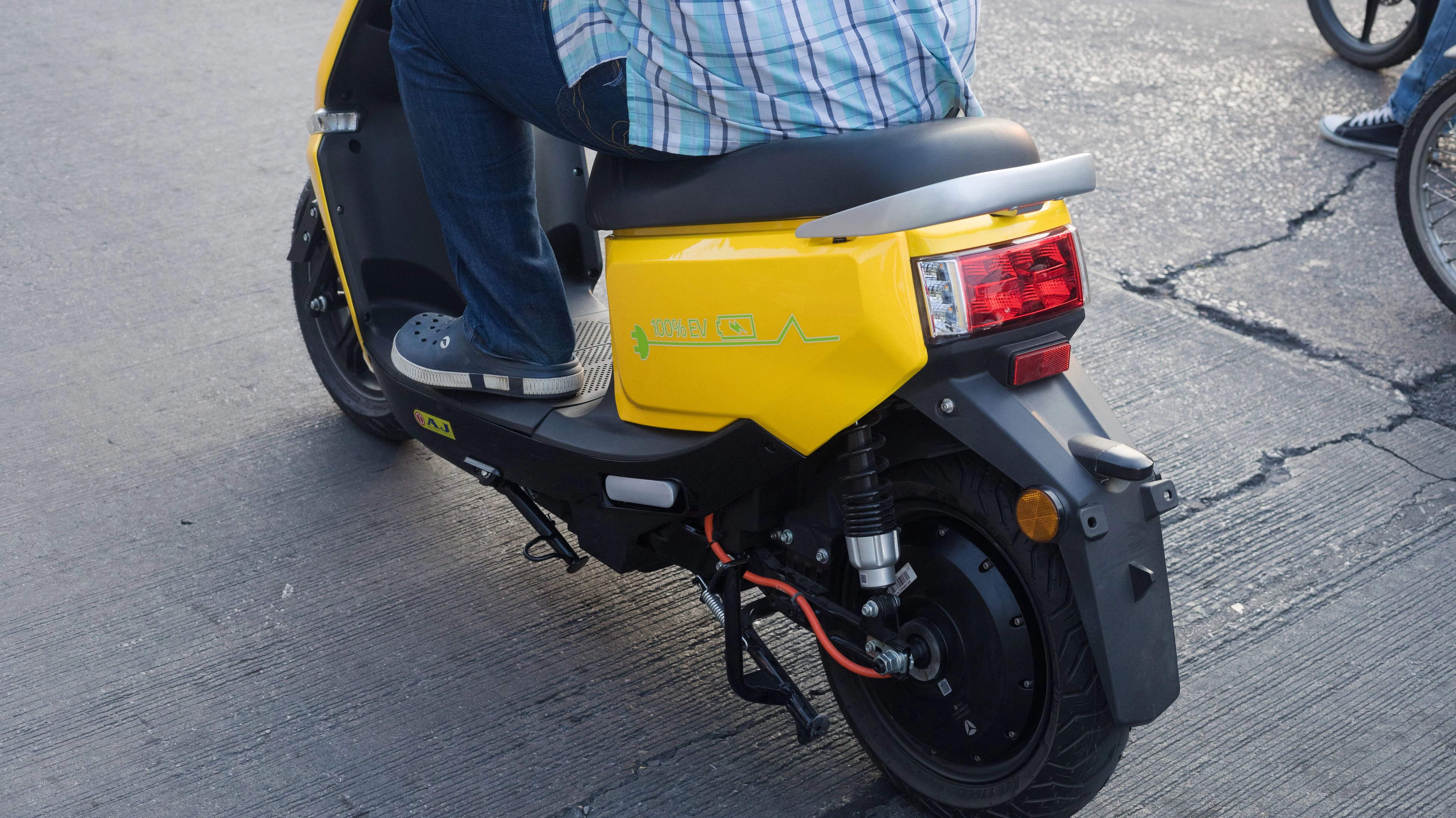 Heute.at - Streit um E-Moped-Regeln: Minister spricht Klartext
