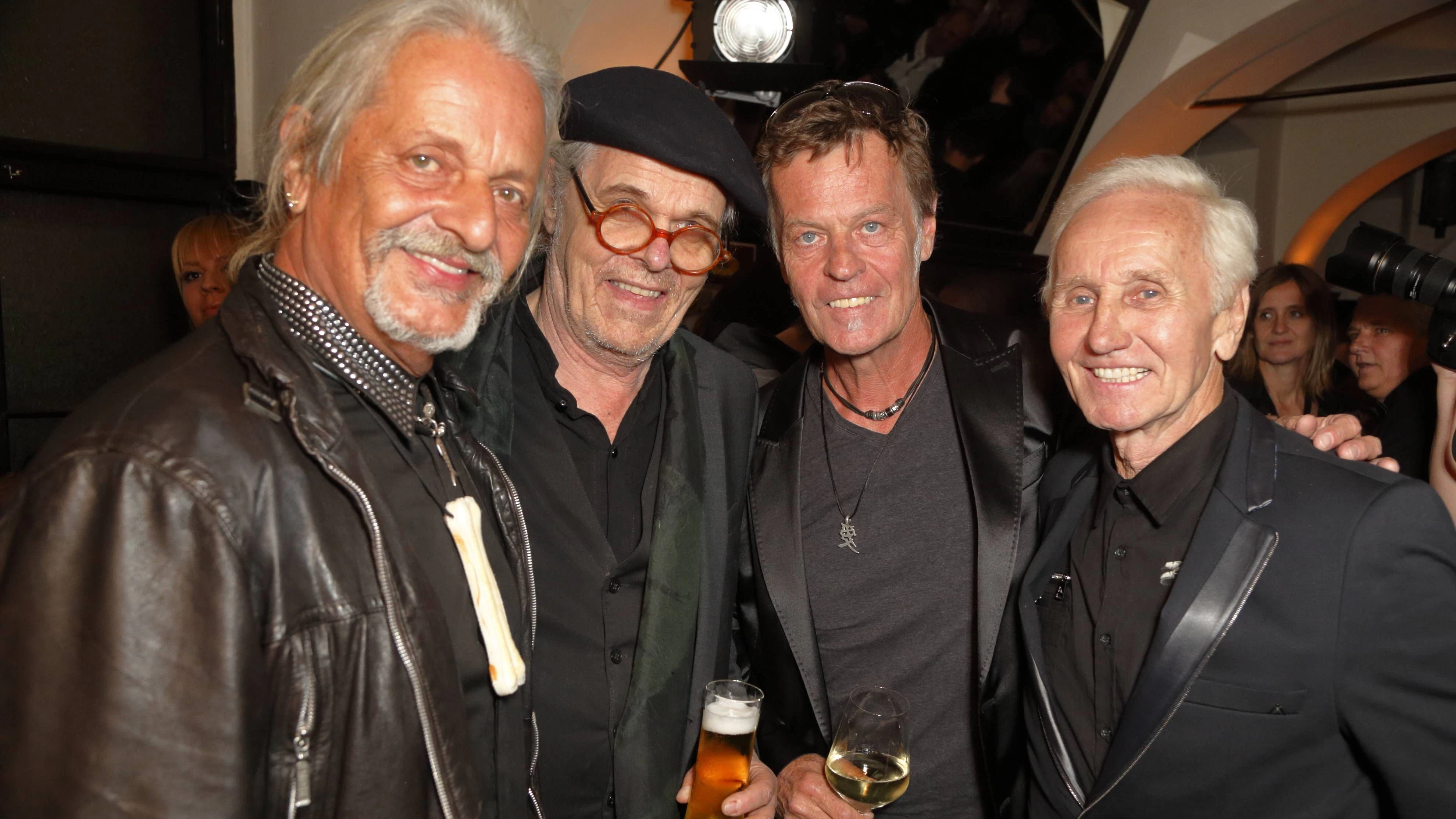 ERSTE ALLGEMEINE VERUNSICHERUNG EAV Album-Präsentation Alles ist erlaubt Wien, 29.09.2018, Restaurant Wiener Thomas Spitzer, Nino Holm, Kurt Keinrath, Klaus Eberhartinger Wien Austria *** FIRST GENERAL UNINFORMATION EAV Album Presentation Everything is allowed Vienna 29 09 2018 Restaurant Vienna Thomas Spitzer Nino Holm Kurt Keinrath Klaus Eberhartinger Wien Austria vr32260426 101  