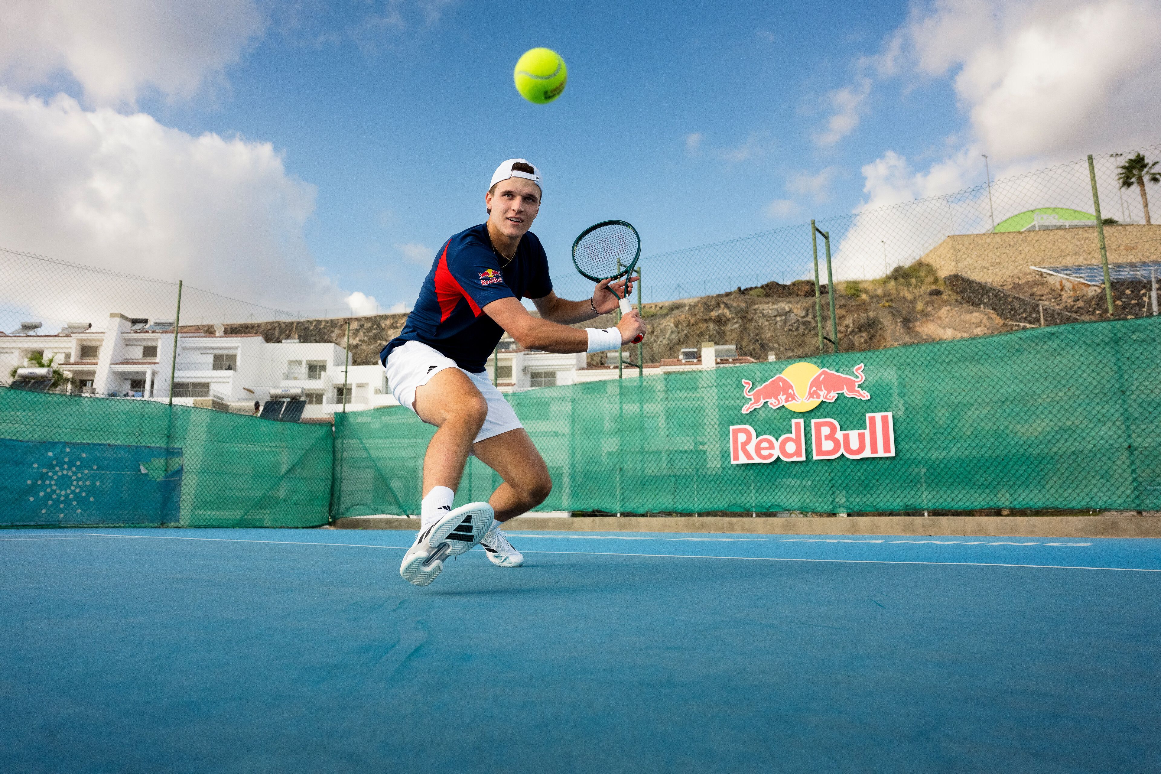 Paris-Halbfinalist Jakub Mensik ist fix am Start.