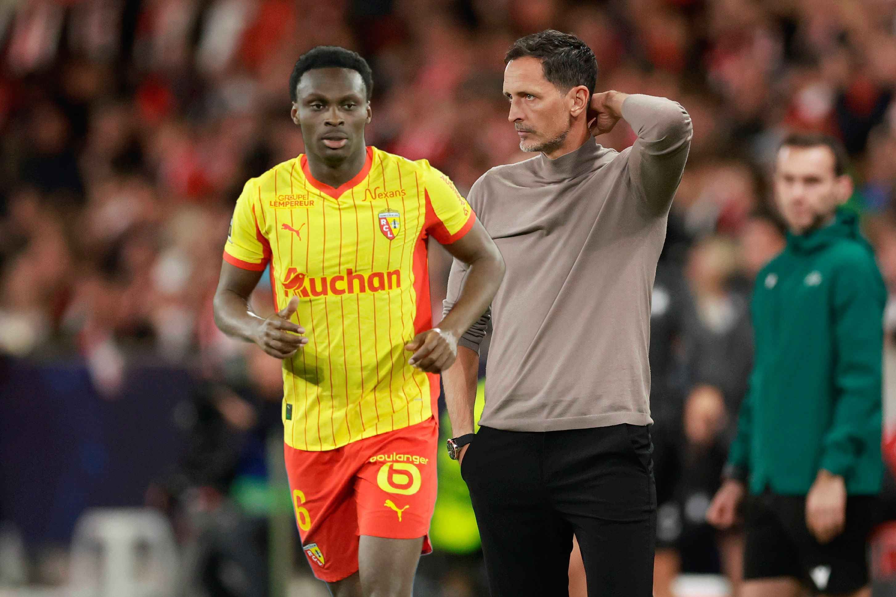 Samson Baidoo (l.) wird nicht mehr von Dino Toppmöller trainiert.