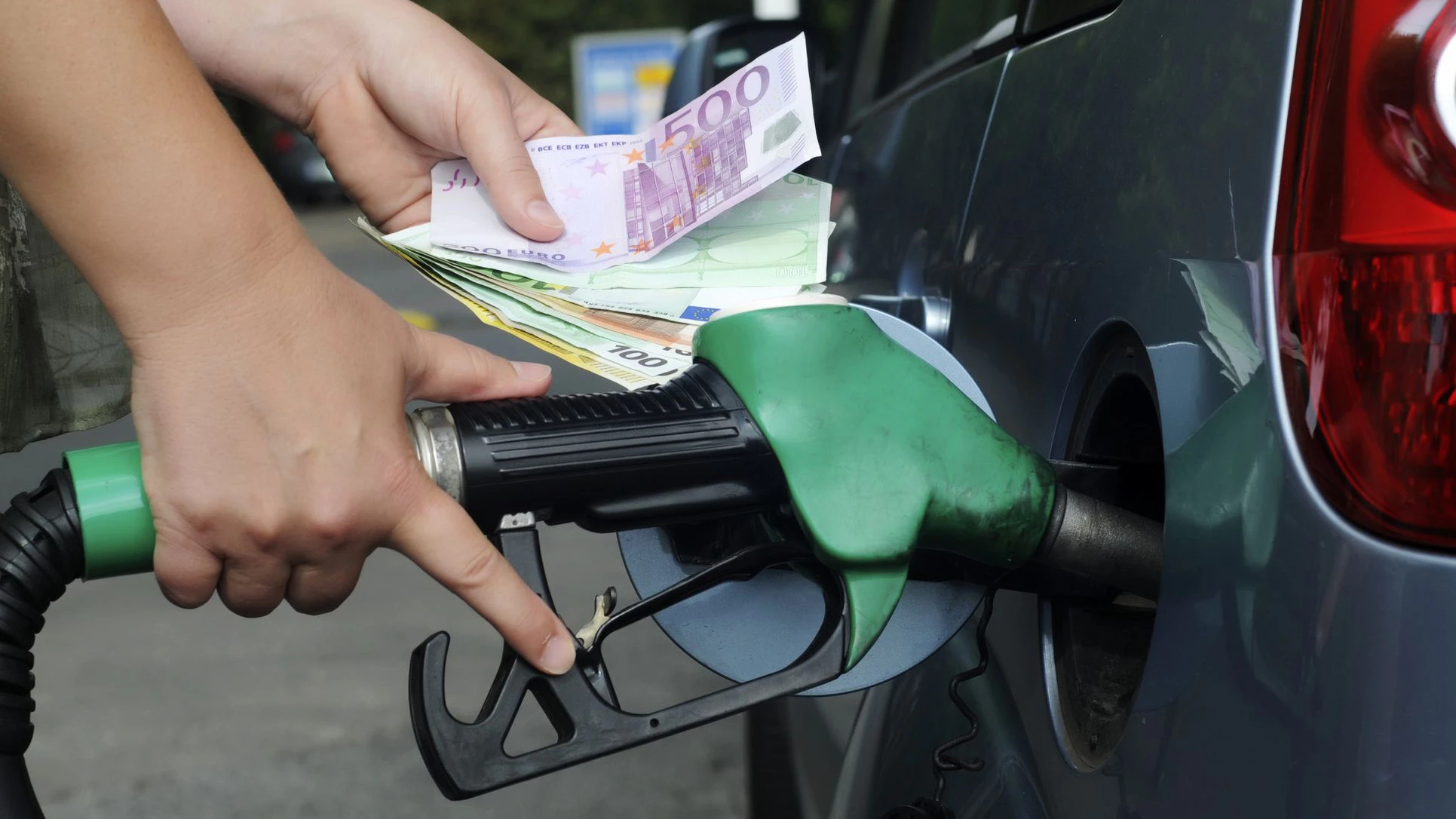 Heute.at - Preisschock an Zapfsäule – Diesel bei uns teuer wie nie