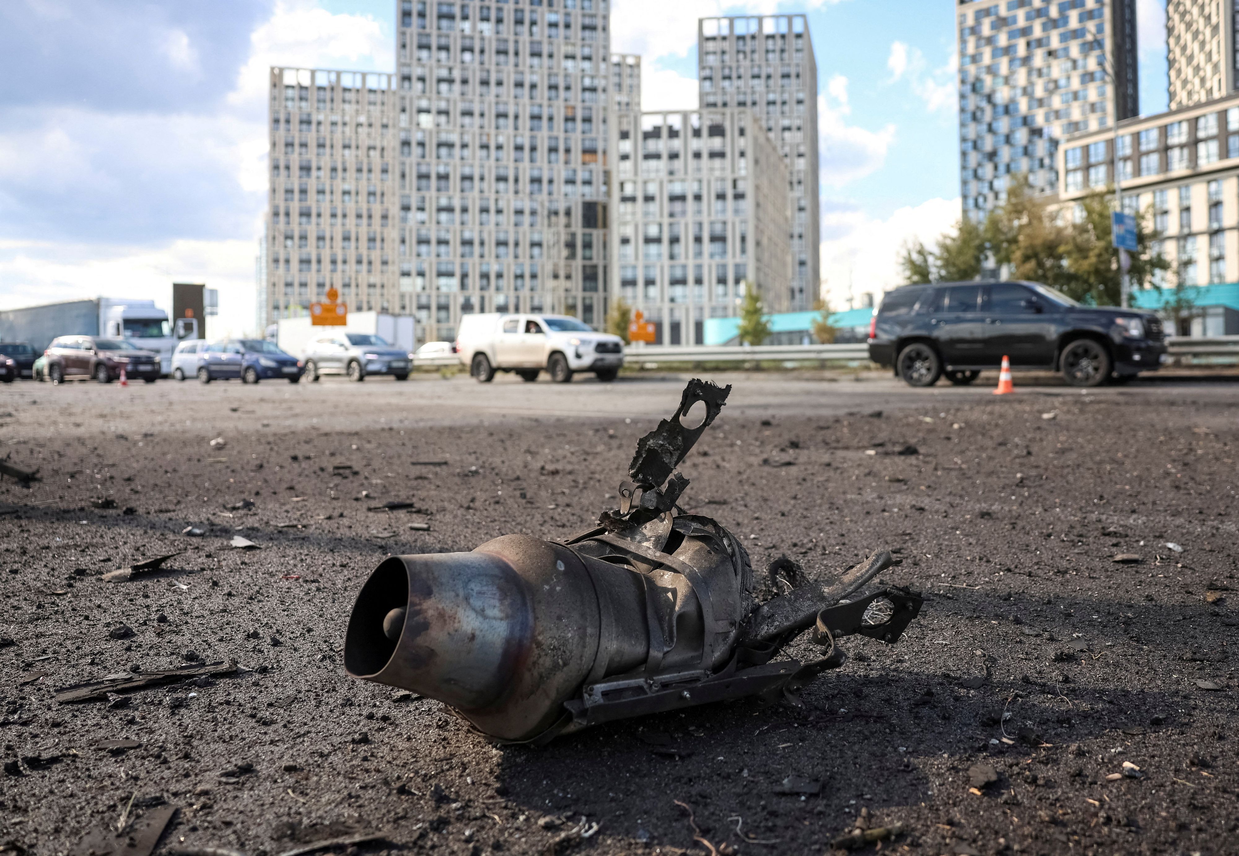Laut dem Experten muss die Ukraine eigene, kostengünstige Abwehrraketen entwickeln, um der Bedrohung etwas entgegenzusetzen.