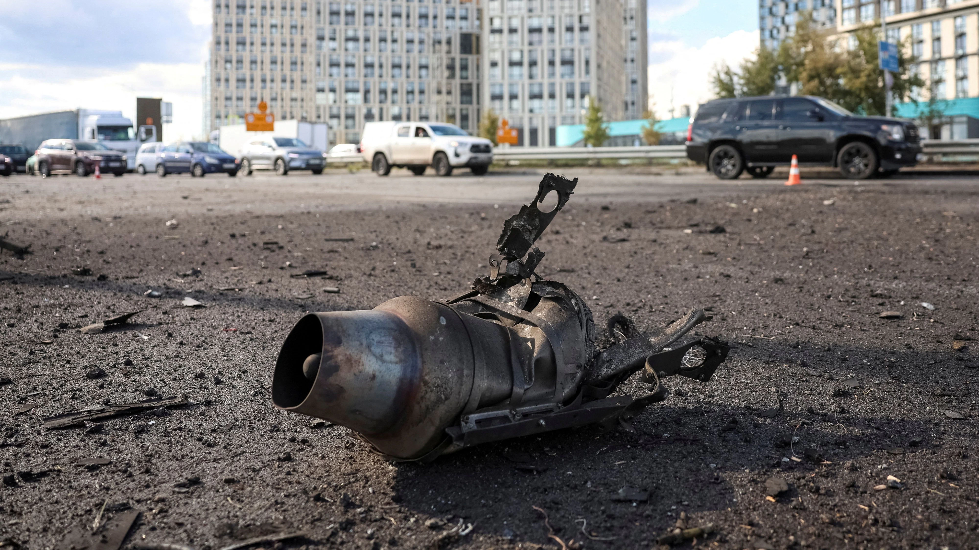 Laut dem Experten muss die Ukraine eigene, kostengünstige Abwehrraketen entwickeln, um der Bedrohung etwas entgegenzusetzen.