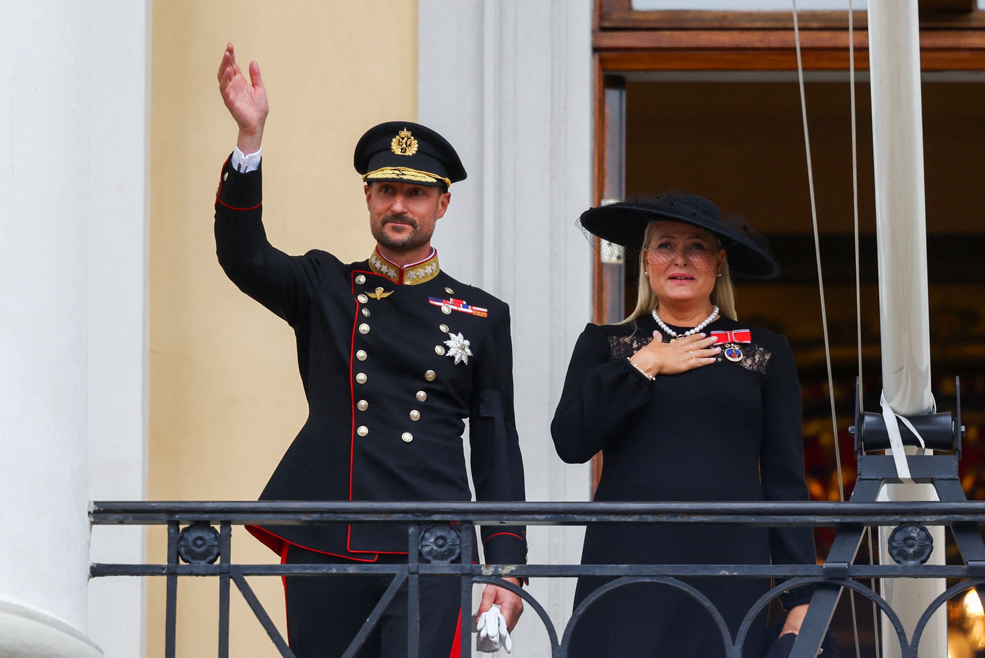Königin Mette-Marit kämpft laut aktueller Umfrage um das Vertrauen des norwegischen Volkes.