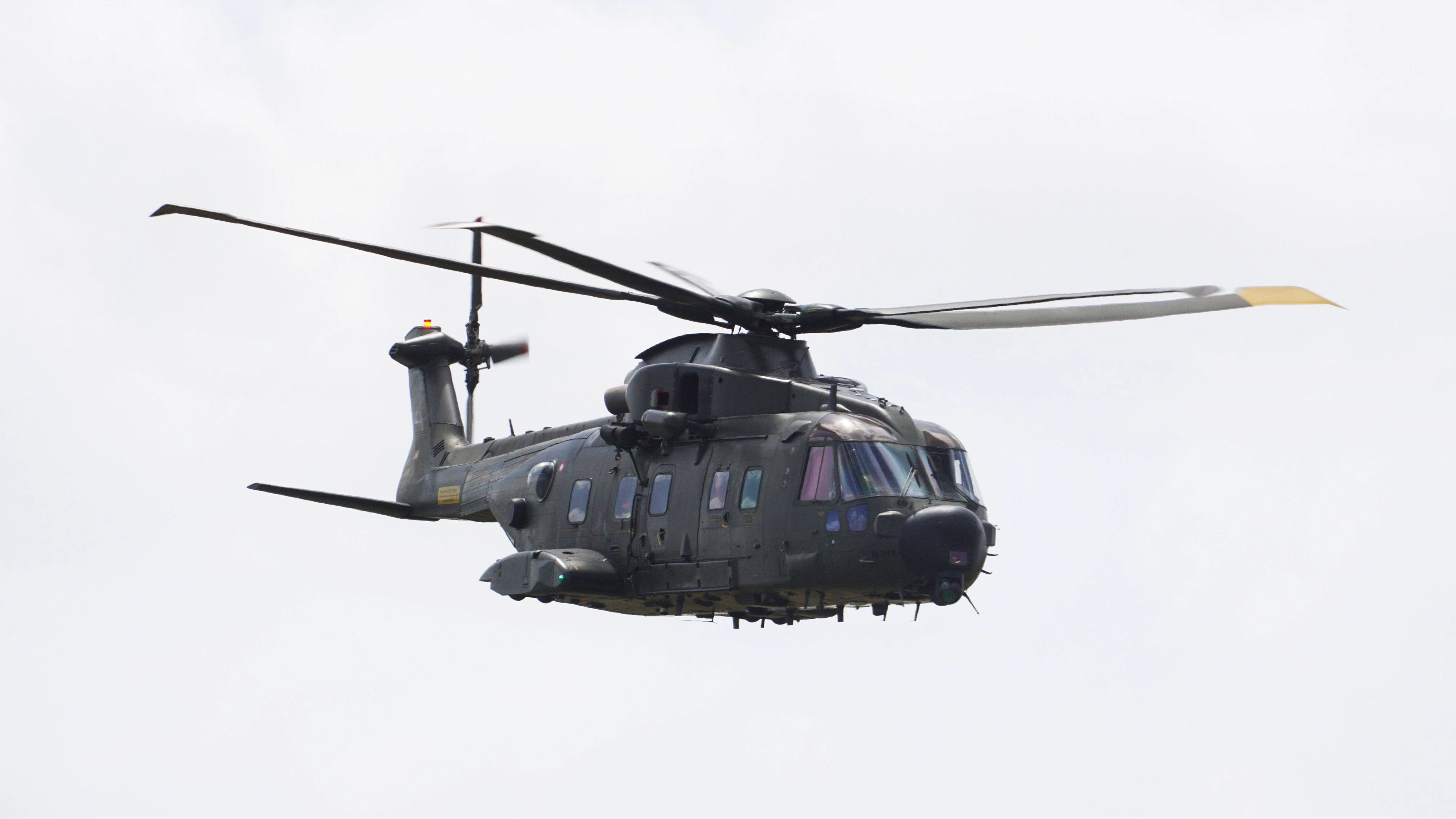 Heute.at - Russisches Kriegsschiff feuert auf NATO-Helikopter