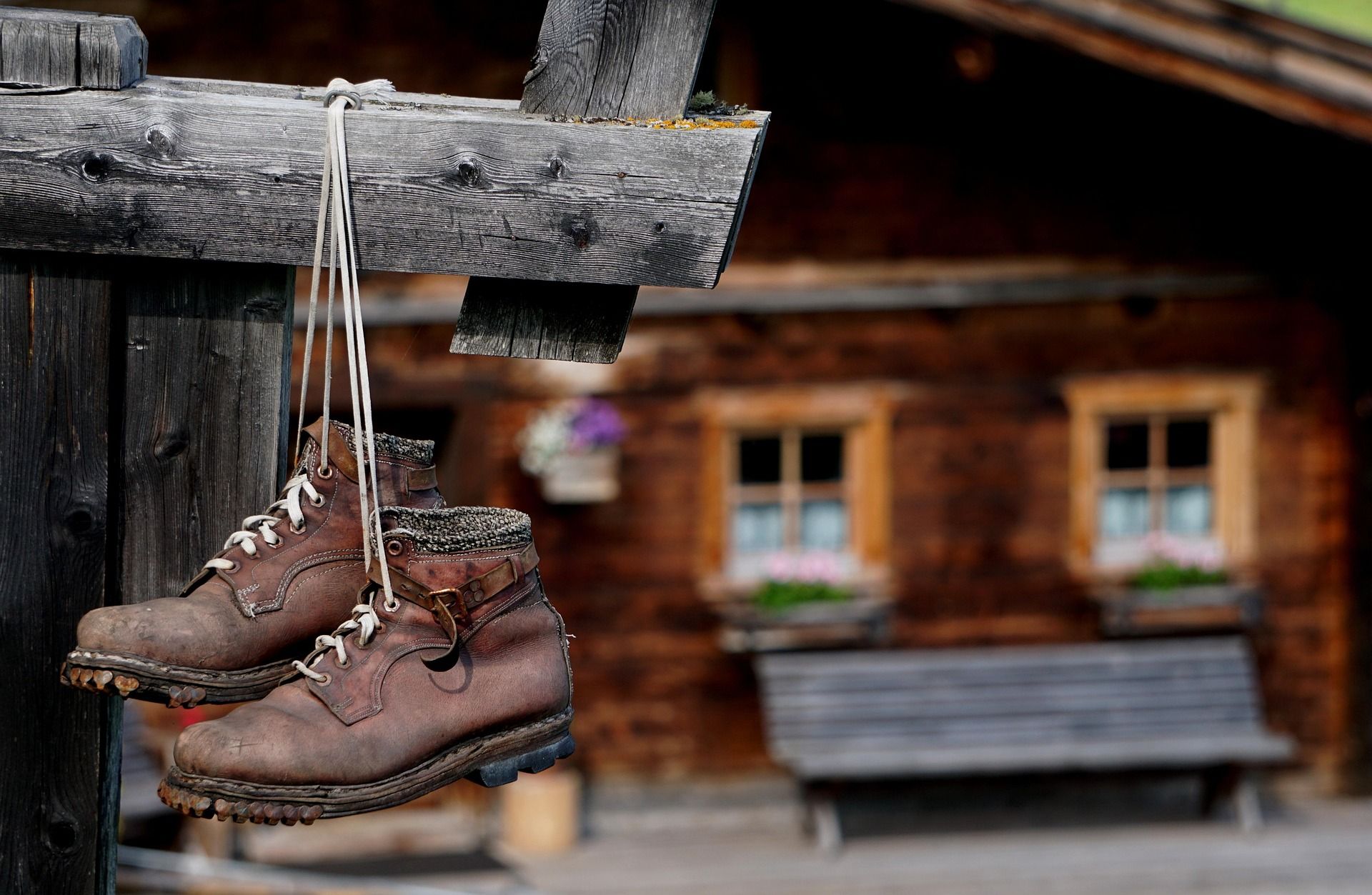 Êin Tiroler verlor seinen Wanderschuh beim Klettern – die Bergrettung musste anrücken. (Symbolbild)