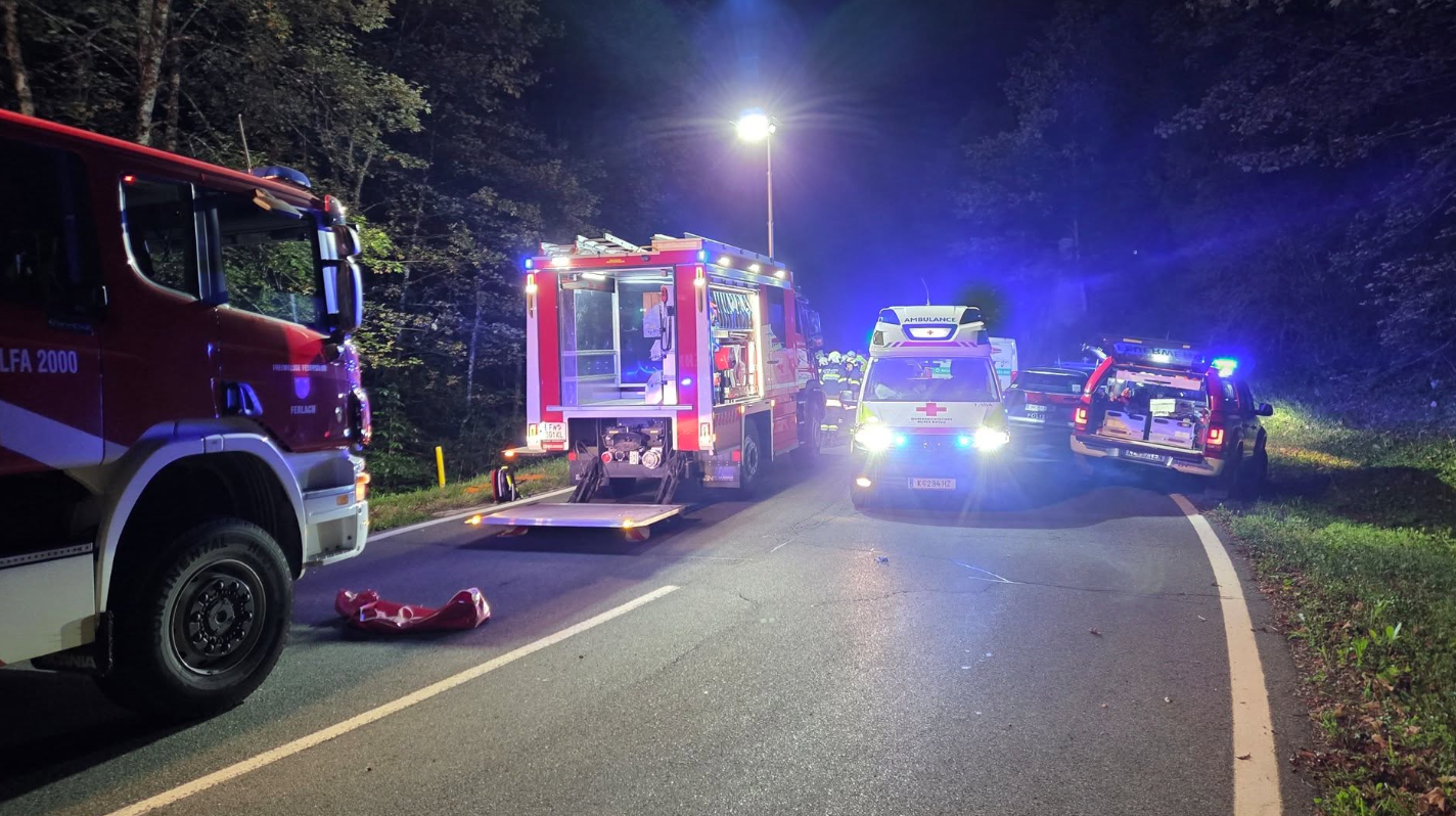 Heute.at - Motorradfahrer (22) stirbt nach Crash mit Lkw