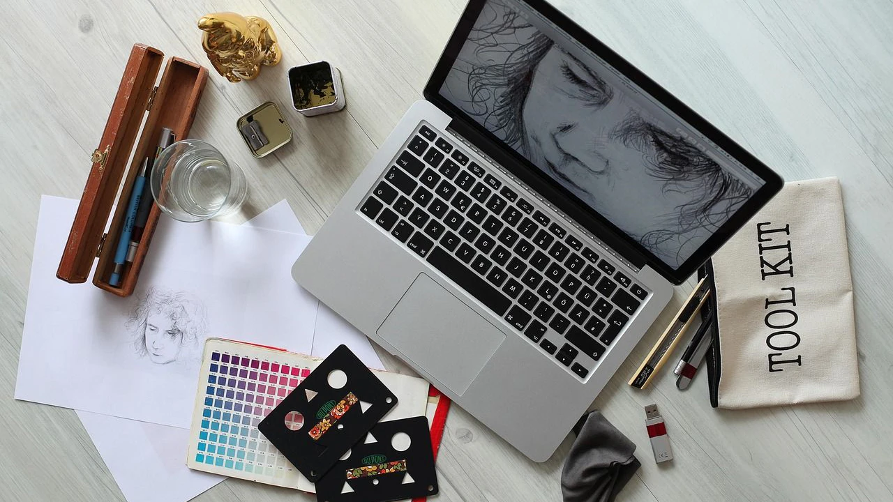 Heute.at - Canva macht Profi-Grafiksoftware gratis