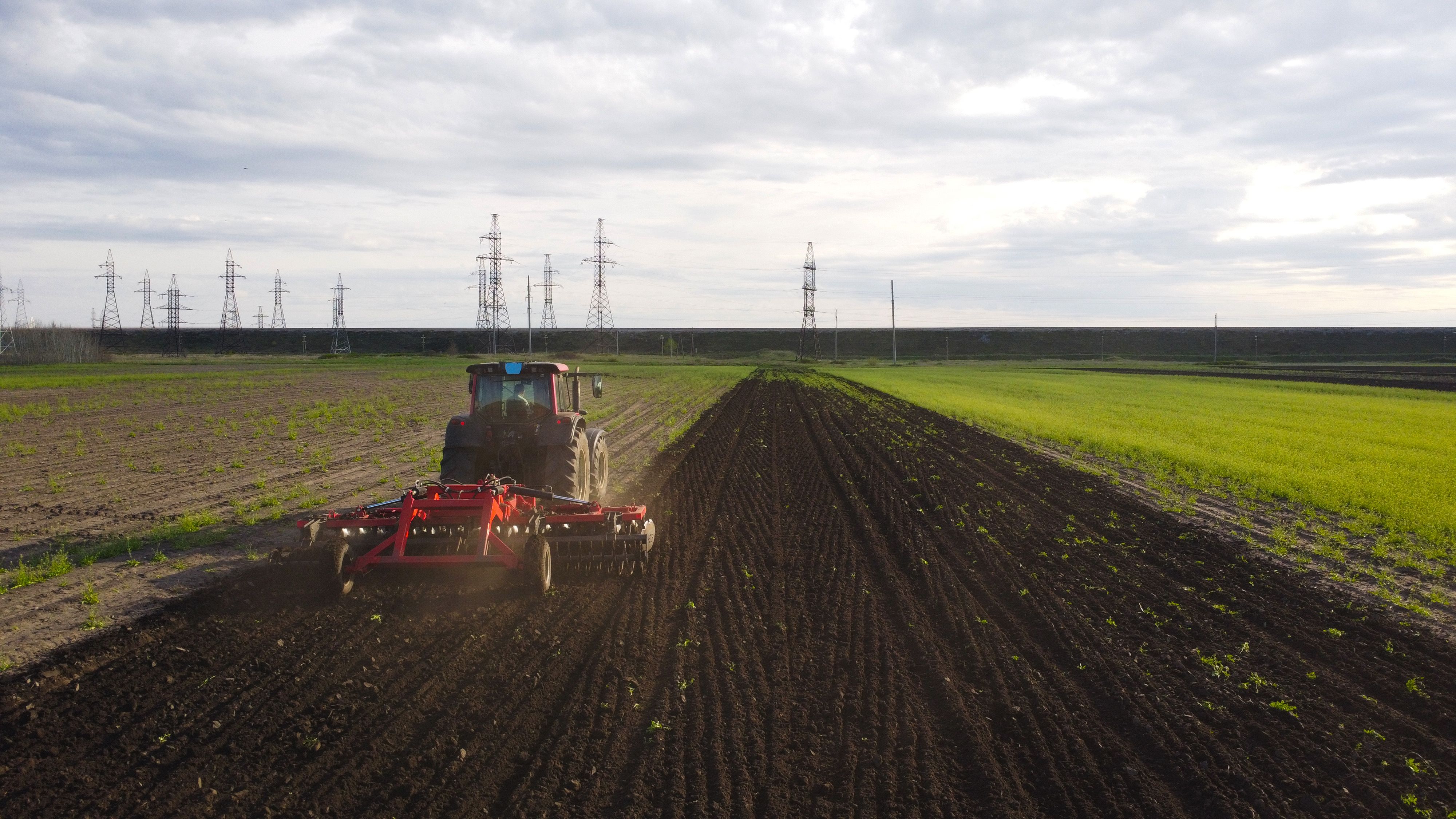 Heute.at - Landwirt beschädigt Erdkabel – 170 Haushalte ohne Strom