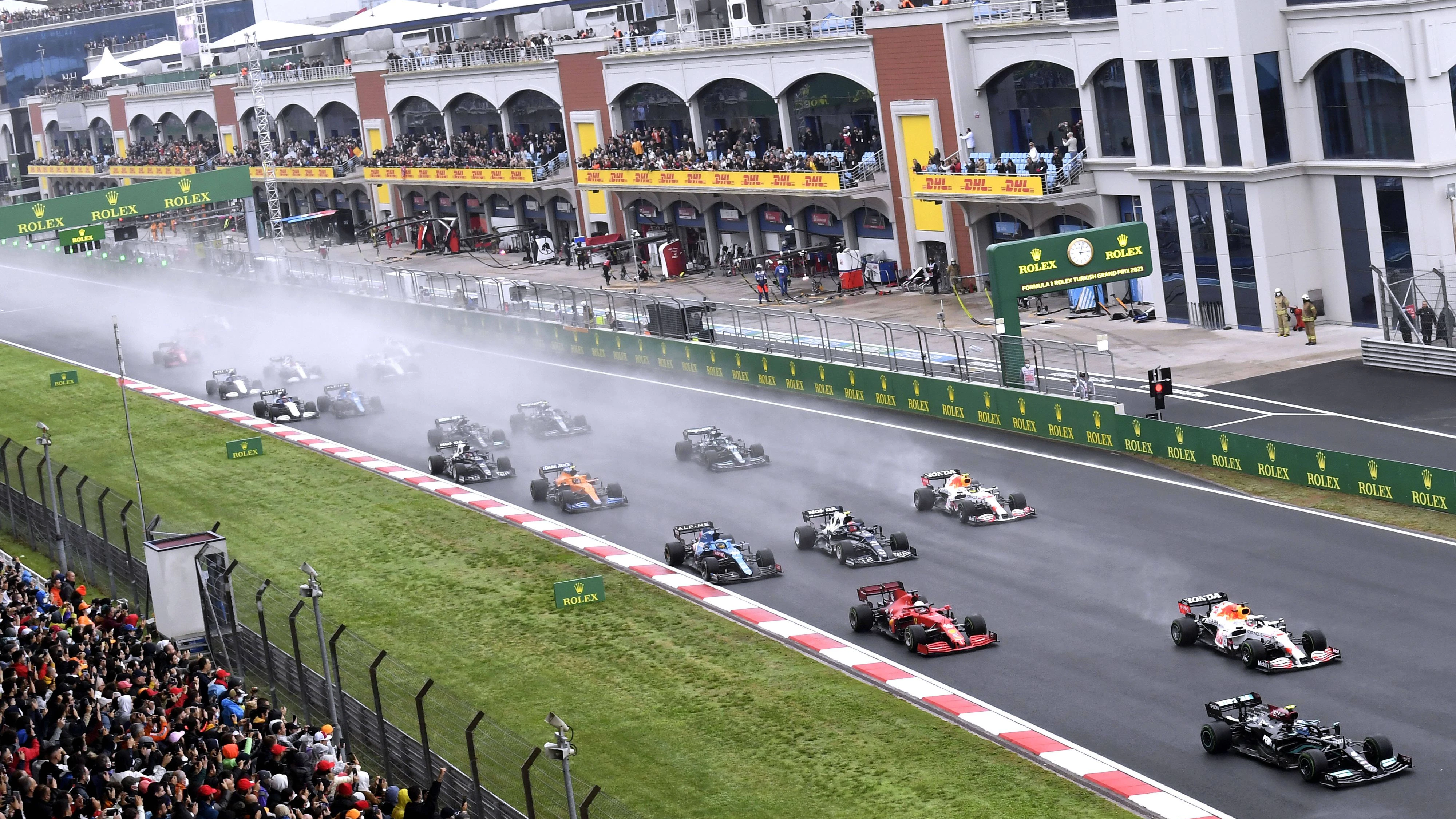 START Grosser Preis von Istanbul 2021 F1 FIA Grand Prix von Tuerkei 2012 in Istanbul am 10.10.2021 in Istanbul *** START Istanbul Grand Prix 2021 F1 FIA Turkish Grand Prix 2012 in Istanbul on 10 10 2021 in Istanbul 