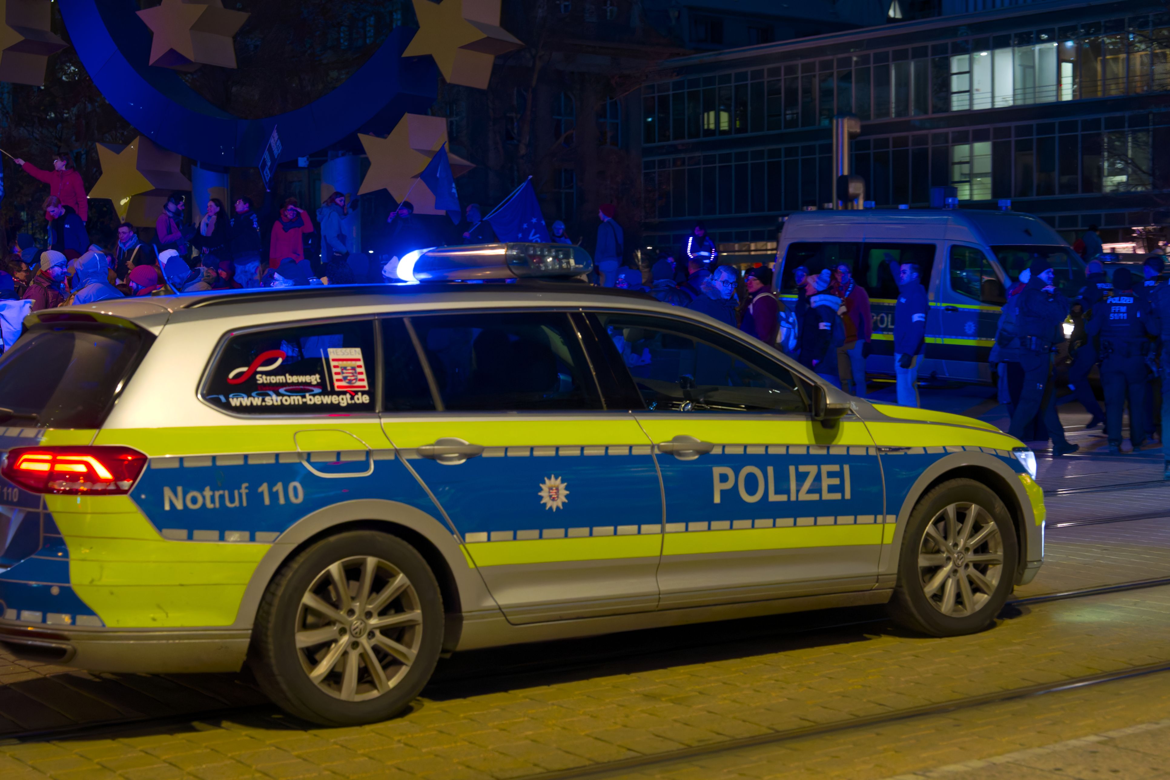 Heute.at - Kinder streiten um Ball – Eltern prügeln sich