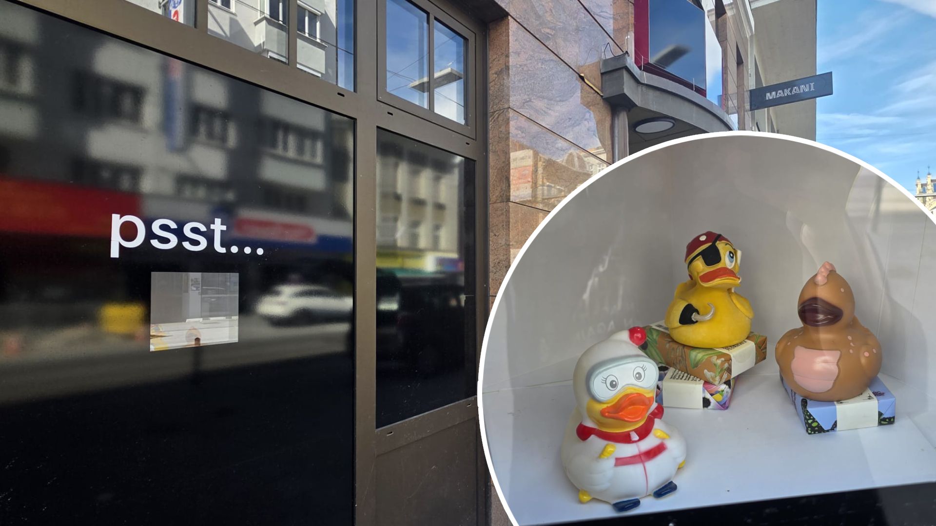 Im kleinen Schaufenster beim Geschäft zu sehen: Quietscheenten und Seife.