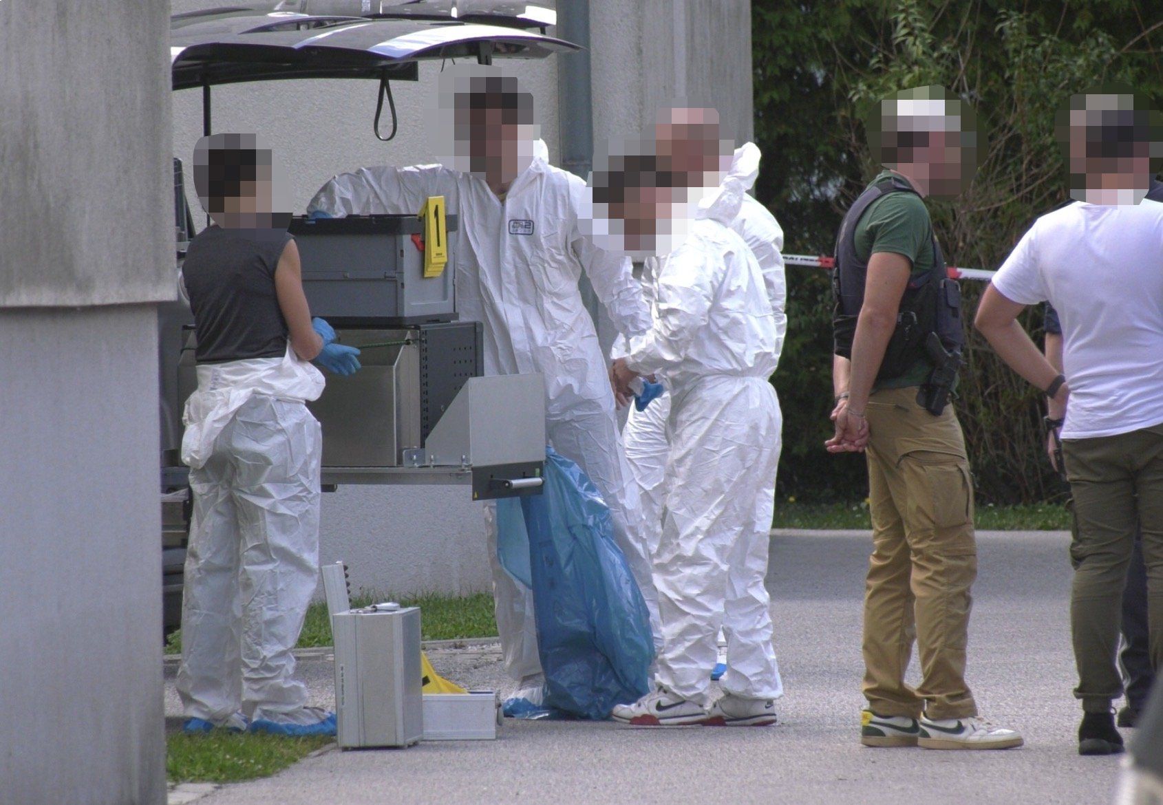Tatortermittler vor Ort