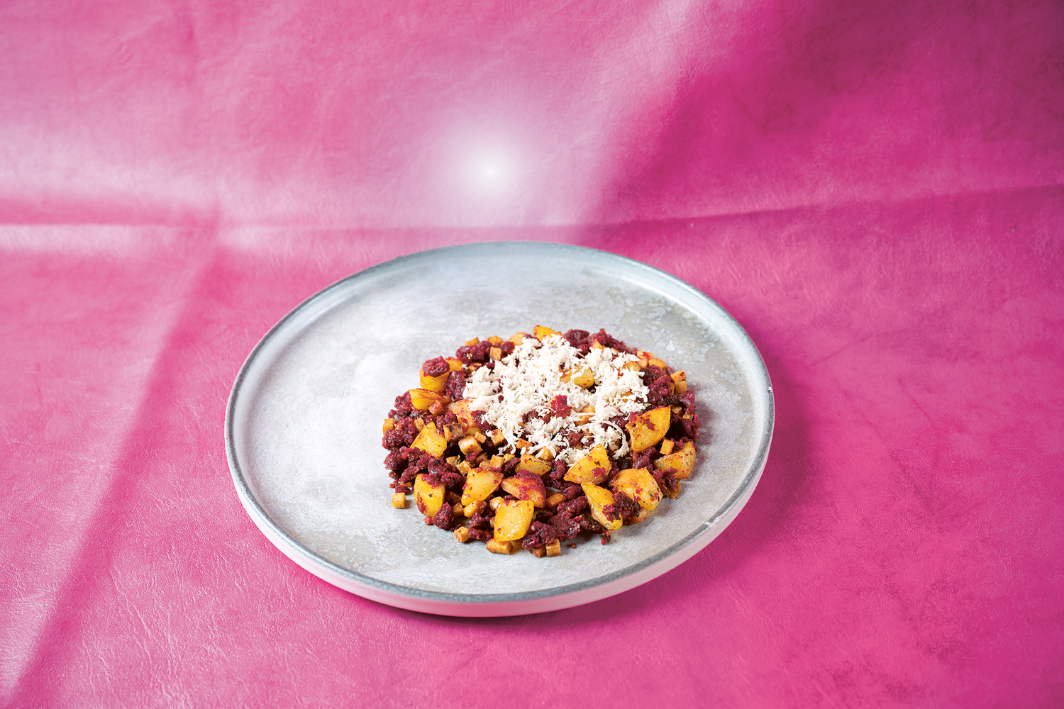 Heute.at - Goa ned Blunz'n! So klappt ein veganes Blutwurst-Gröstl