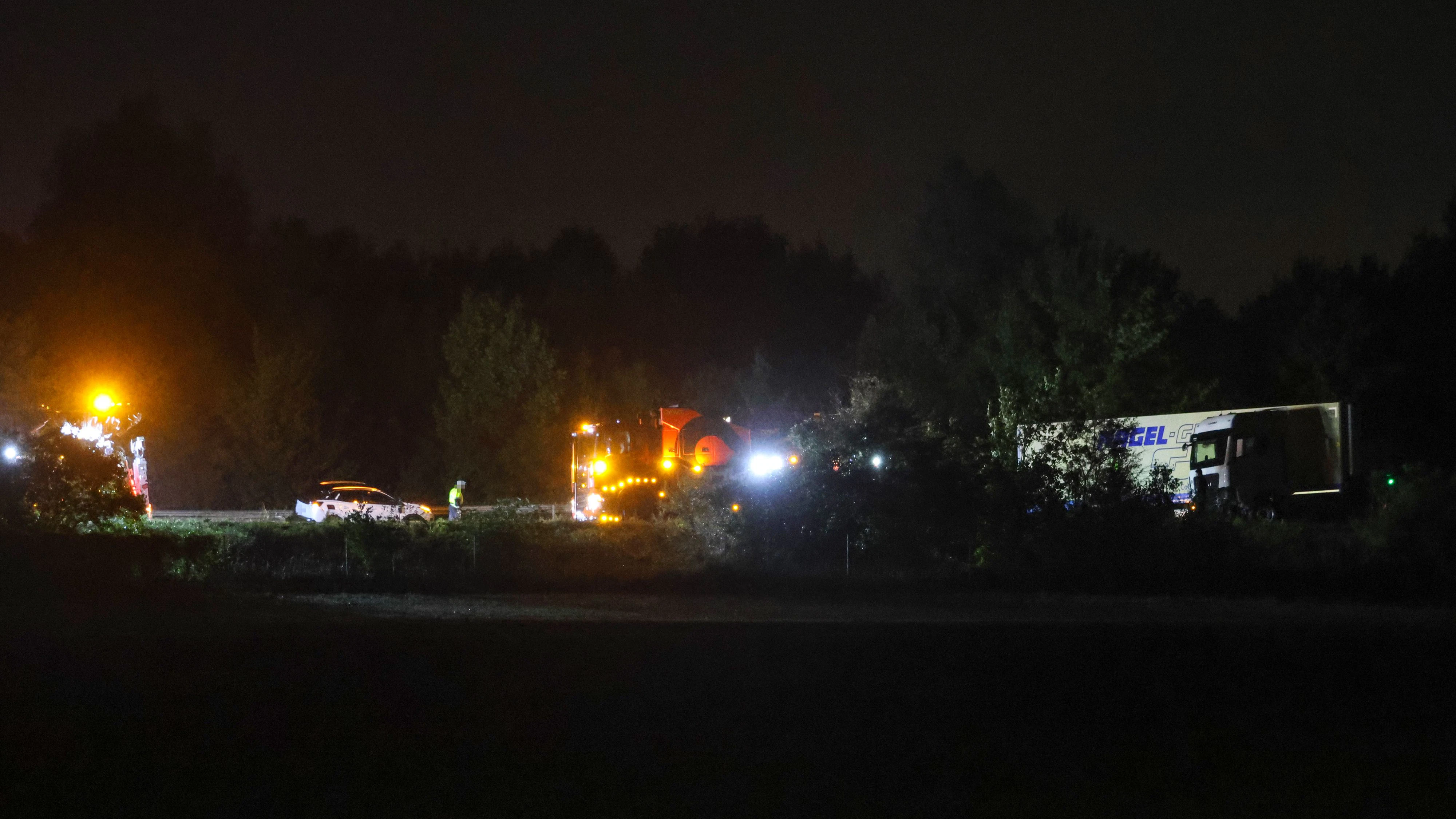 Heute.at - Stundenlange Totalsperre von Autobahn nach Lkw-Unfall