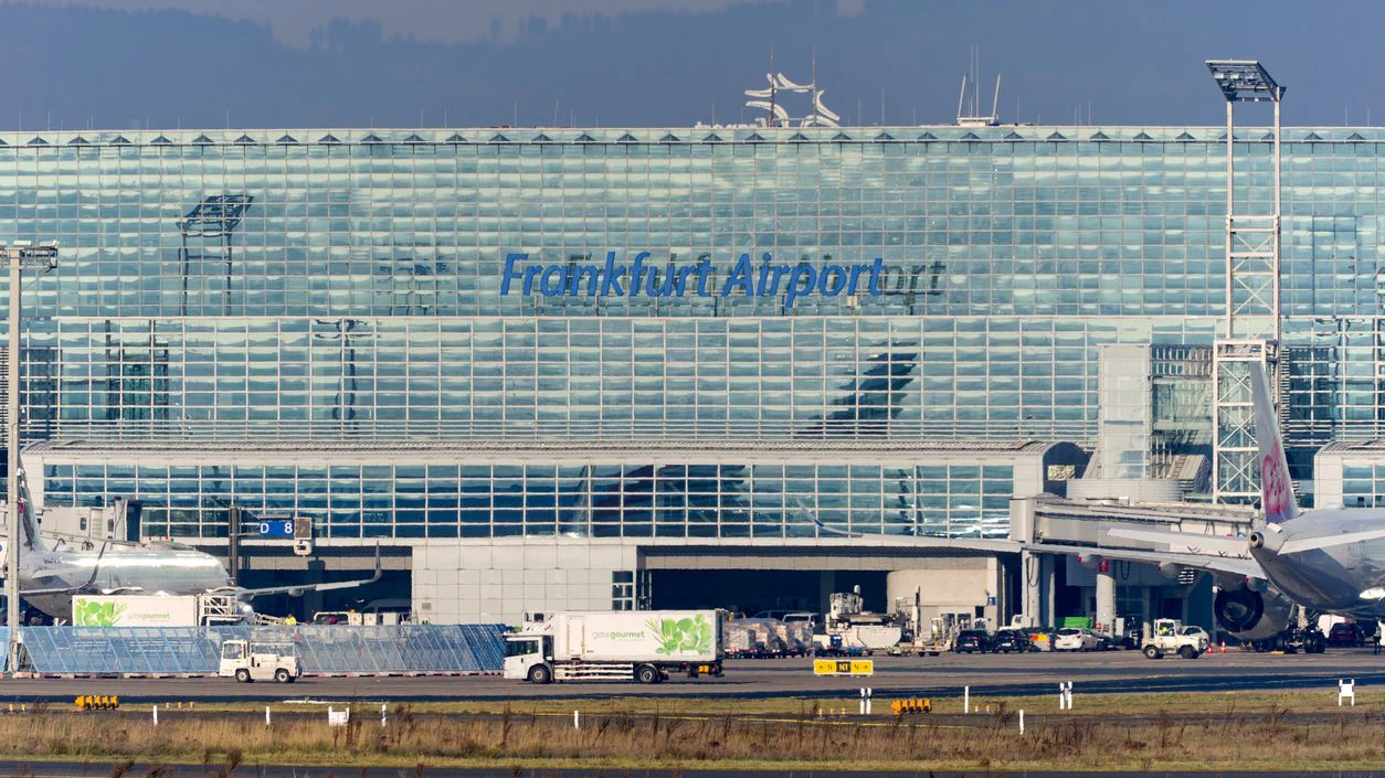 In Frankfurt sind zwei weitere Menschen an Malaria erkrankt. Die neuen Fälle treten rund fünf Kilometer vom Flughafen entfernt auf. (Symbolbild)