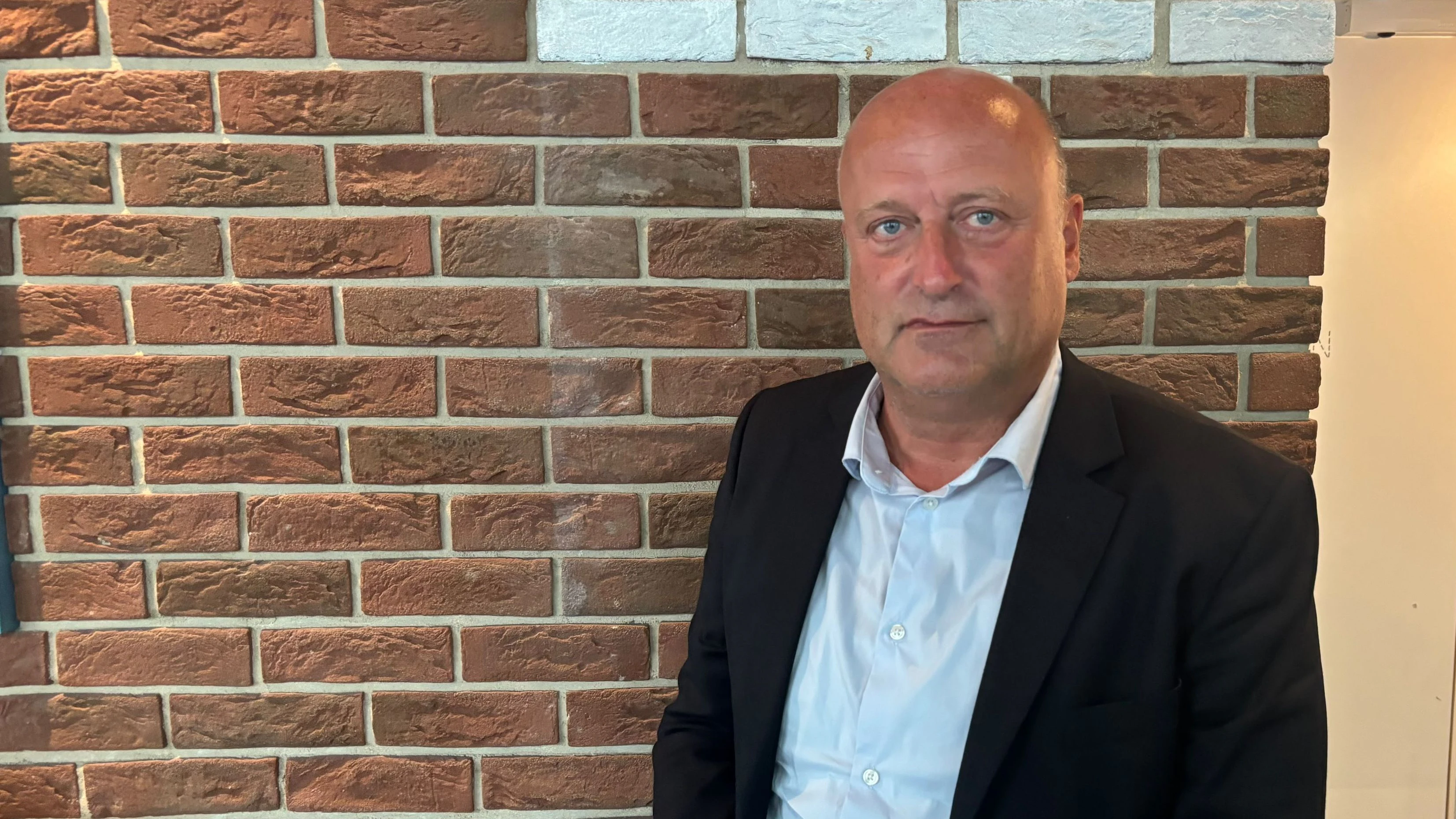 Verteidiger Werner Wendt verteidigt die beiden Slowakinnen (42, 62), die Gunkl erpresst haben sollen.